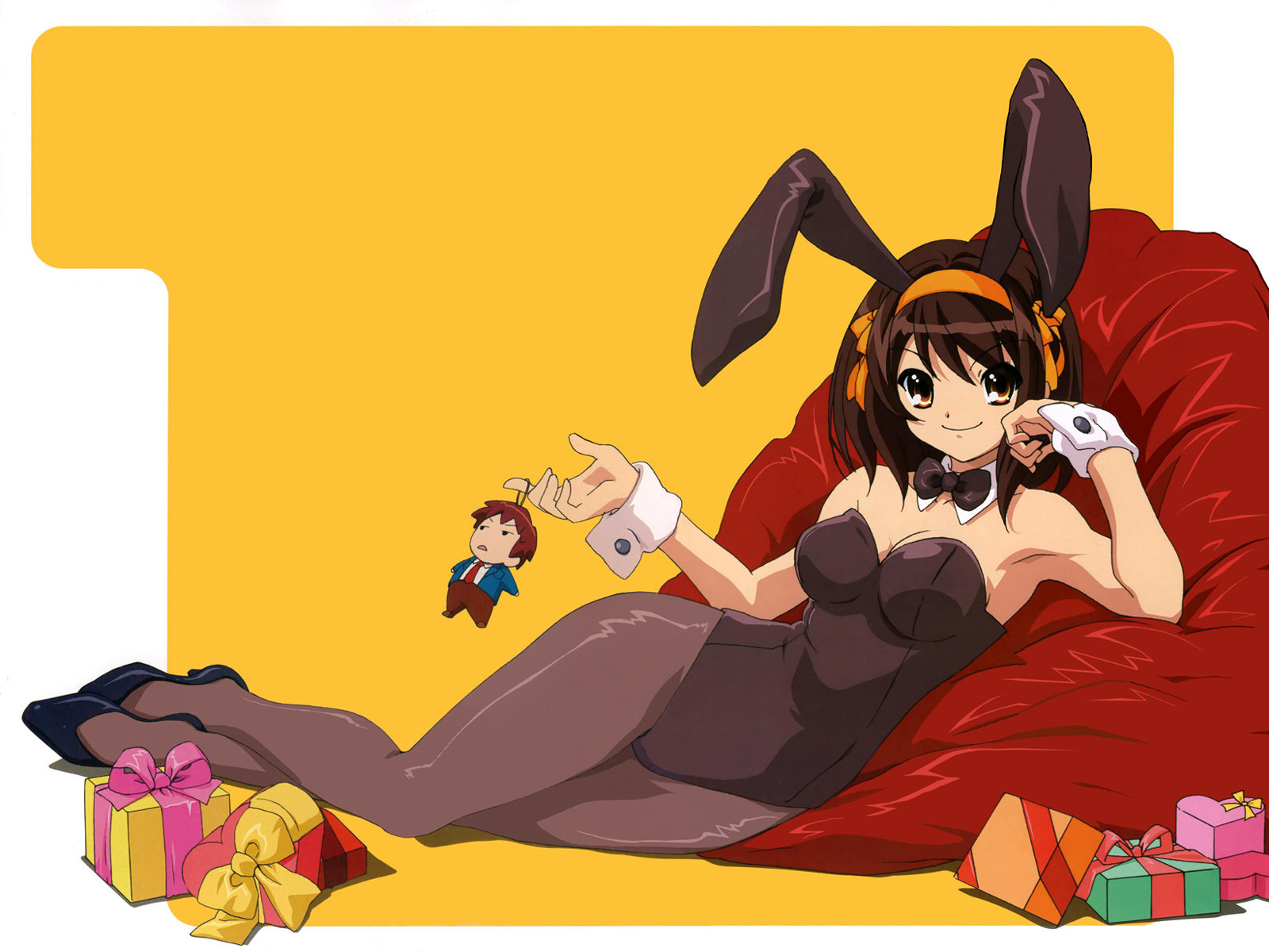 ikeda shouko, kyon, suzumiya haruhi, suzumiya haruhi no yuuutsu, highres, 00s, 1girl, animal ears, brown hair, character doll, charm (object), doll, fake animal ears, female focus, gift, leotard, pantyhose, playboy bunny, rabbit ears, short hair, solo