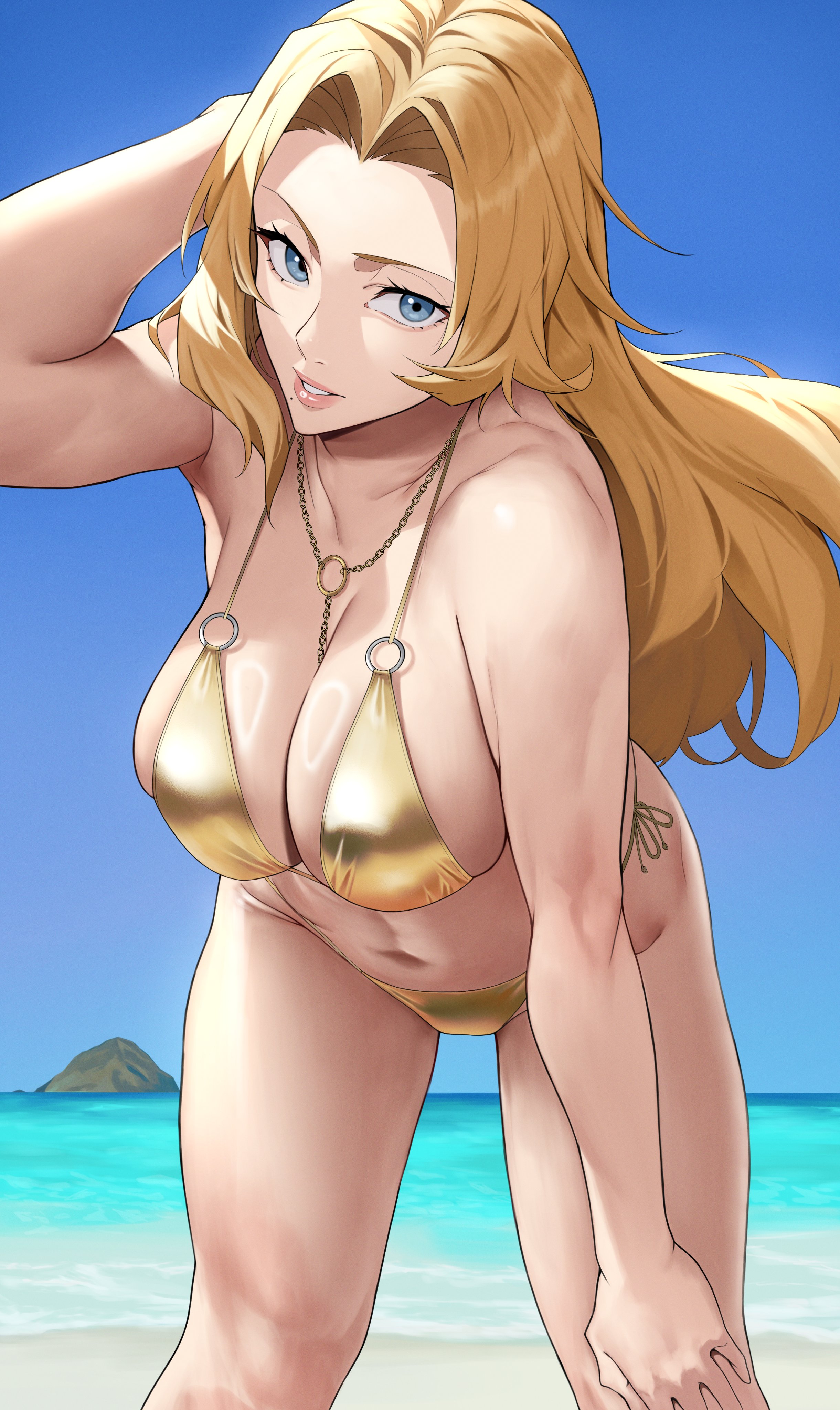 yoshio (55level), matsumoto rangiku, bleach, absurdres, highres, 1girl, adjusting hair, beach, bent over, bikini, blonde hair, blue eyes, blue sky, breasts, cleavage, gold bikini, hand on own knee, jewelry, large breasts, long hair, mole, mole under mouth, navel, necklace, ocean, outdoors, parted lips, ring light reflection, side-tie bikini bottom, sky, smile, solo, swimsuit
