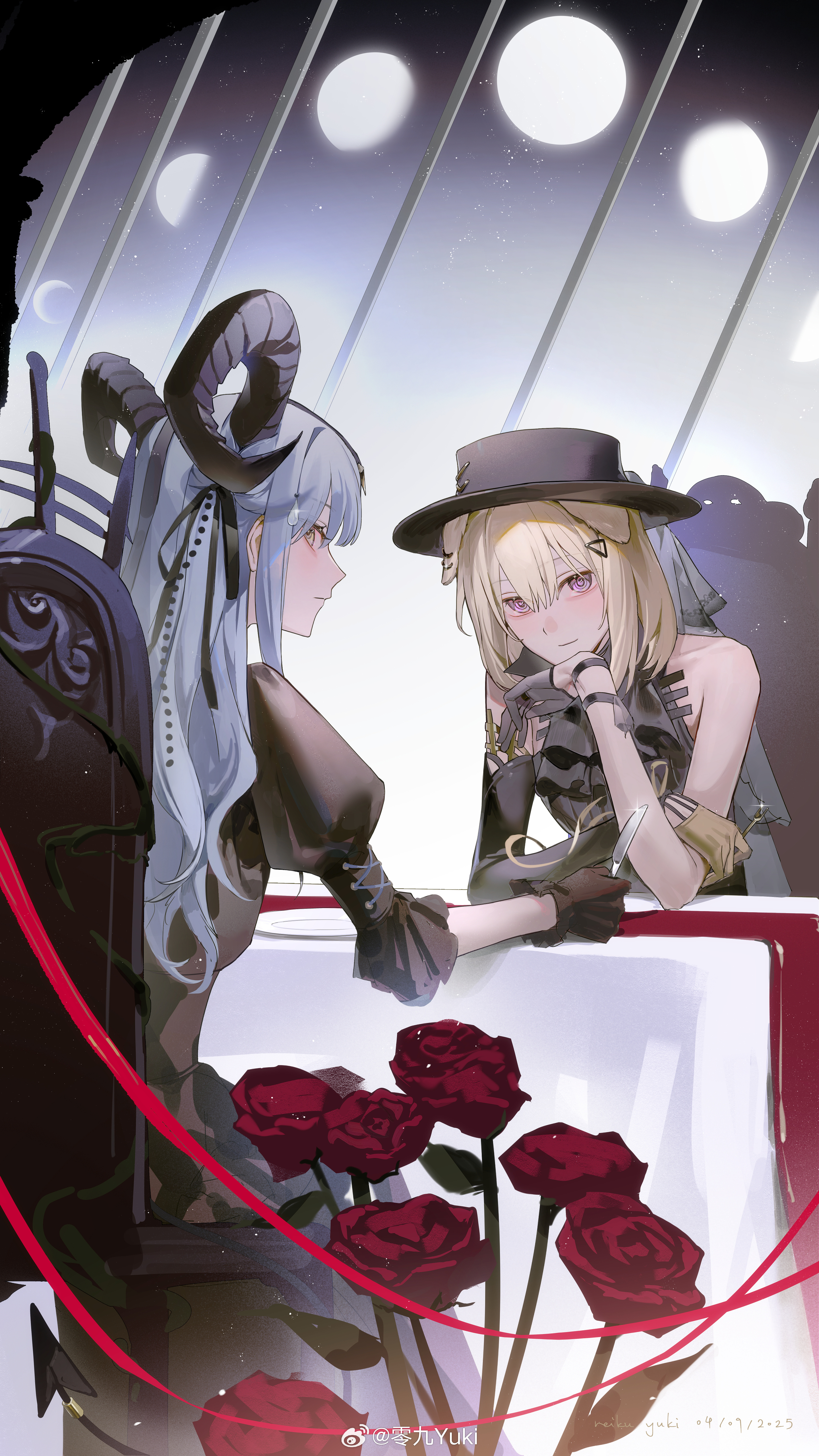 lingjiu yuki, misumi uika, togawa sakiko, arknights, bang dream!, bang dream! it's mygo!!!!!, absurdres, commentary request, highres, 2girls, animal ears, ascot, bare shoulders, black ascot, black dress, black gloves, black hat, black horns, black ribbon, blonde hair, blue hair, bouquet, chair, closed mouth, curled horns, dog ears, dog girl, dress, flower, gloves, hair between eyes, hair ribbon, hand on own chin, hat, holding, holding knife, horns, kemonomimi mode, knife, long hair, looking at viewer, looking back, medium hair, misumi uika (caged singer), moon phases, multiple girls, on chair, profile, purple eyes, red flower, red rose, ribbon, rose, sidelocks, sitting, smile, table, togawa sakiko (master of melodia), watermark, weibo watermark, yellow eyes