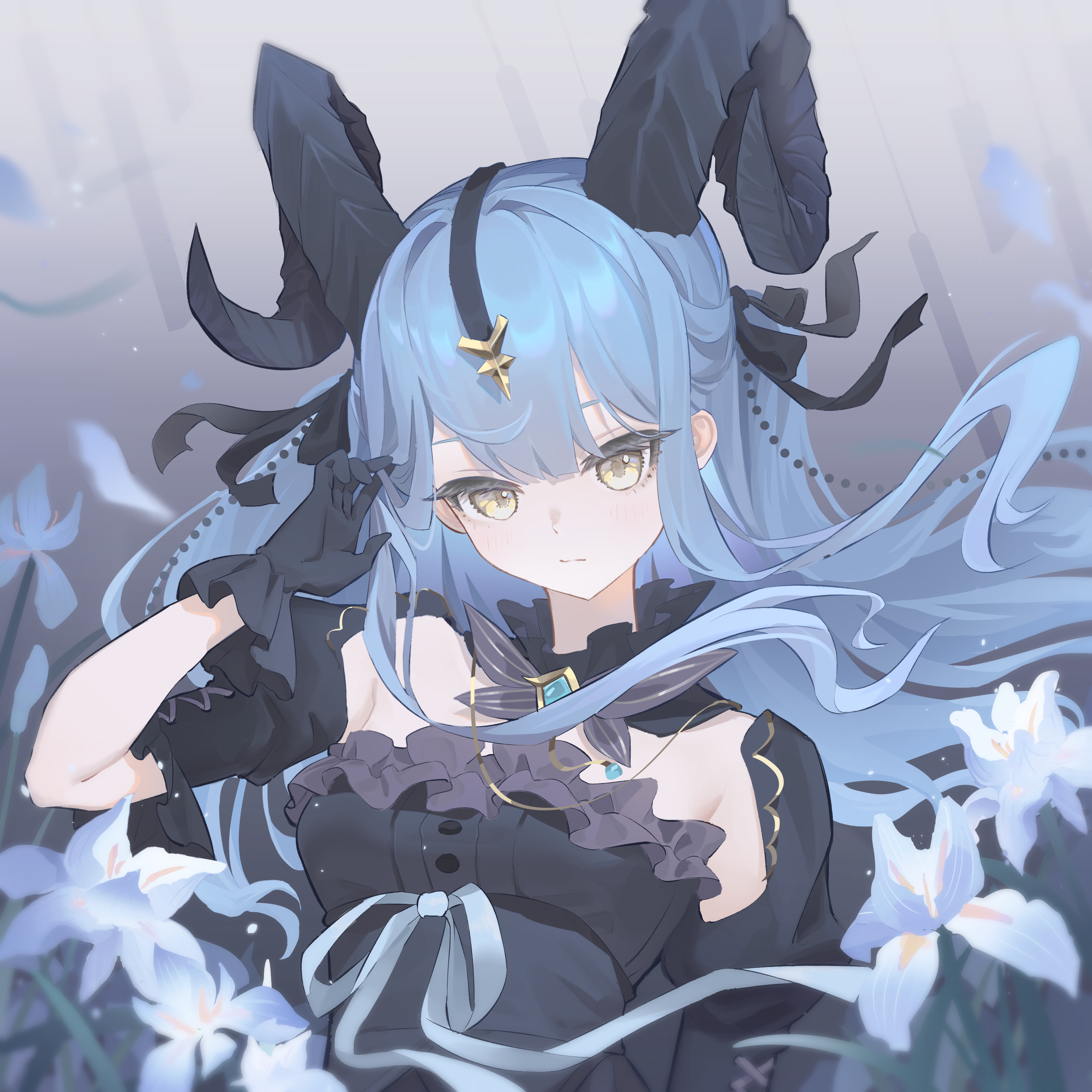 togawa sakiko, arknights, bang dream!, bang dream! it's mygo!!!!!, absurdres, chinese commentary, commentary request, highres, 1girl, adjusting hair, black gloves, black horns, black ribbon, blue hair, blue ribbon, breasts, closed mouth, curled horns, detached collar, floating hair, flower, gloves, hair ribbon, hand up, he gou pin hao fan, horns, long hair, looking at viewer, medium breasts, ribbon, sidelocks, solo, togawa sakiko (master of melodia), upper body, white flower, yellow eyes