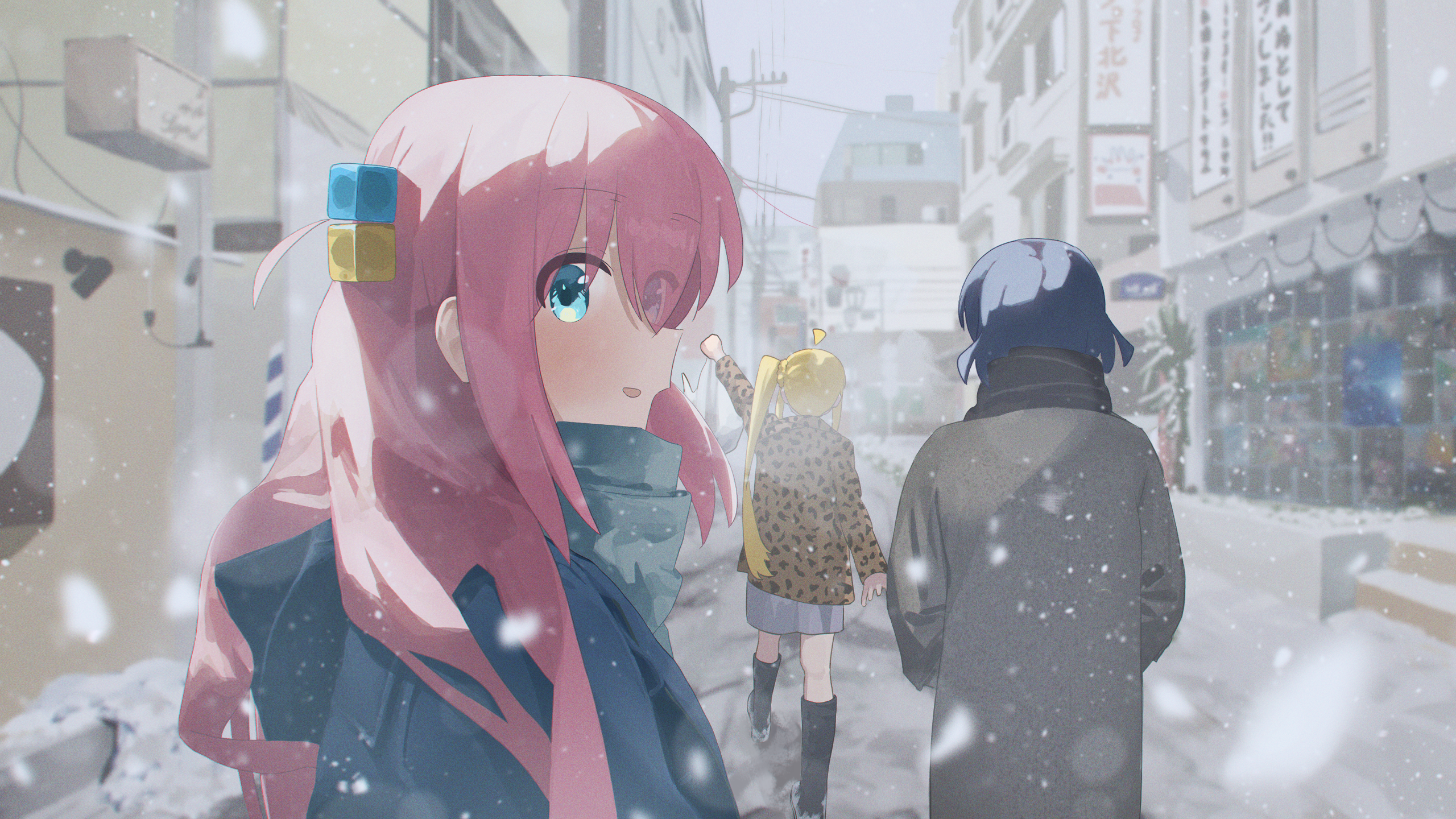 shirasuke 0822, gotoh hitori, ijichi nijika, yamada ryo, bocchi the rock!, commentary, highres, symbol-only commentary, 3girls, ahoge, alternate costume, animal print, arm up, back, black scarf, blonde hair, blue eyes, blue hair, blue jacket, cube hair ornament, grey jacket, hair ornament, jacket, leopard print, long hair, long sleeves, multiple girls, pink hair, real world location, scarf, short hair, side ahoge, side ponytail, snow, snowing, tokyo (city), winter, winter clothes