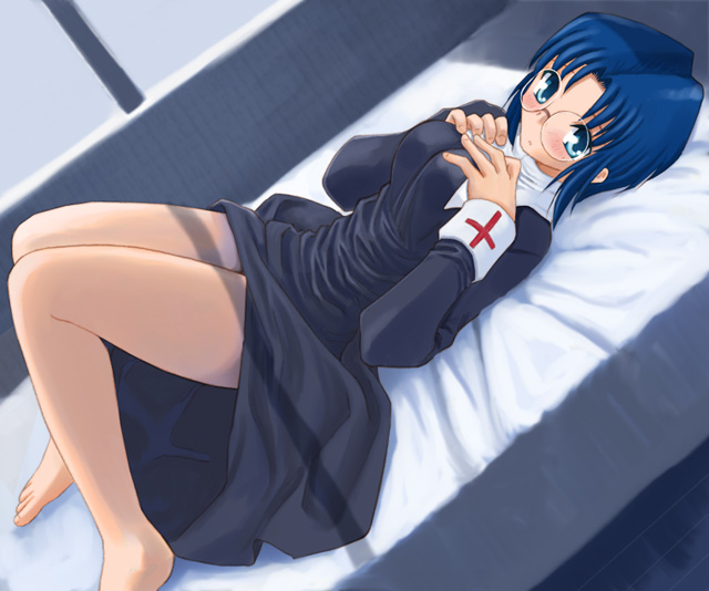 katatsuka kouji, ciel (tsukihime), tsukihime, 00s, 1girl, barefoot, blue hair, blush, breasts, female focus, glasses, lying, medium breasts, on back, solo