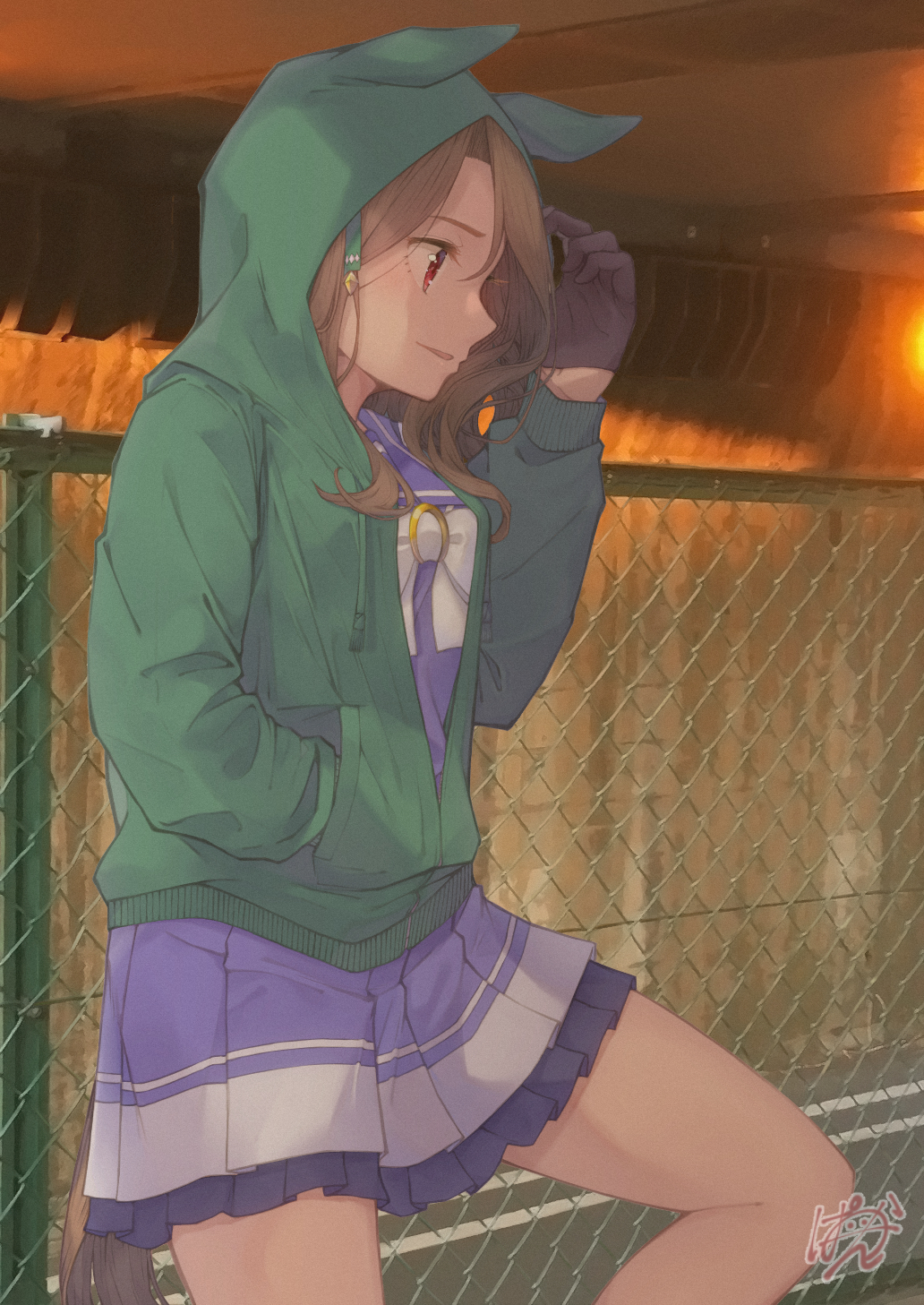 paayan (hagakinorock54), king halo (umamusume), umamusume, highres, 1girl, alternate costume, black gloves, brown hair, gloves, hood, hooded jacket, hoodie, horse girl, jacket, outdoors, red eyes, school uniform, smile, solo, tracen school uniform
