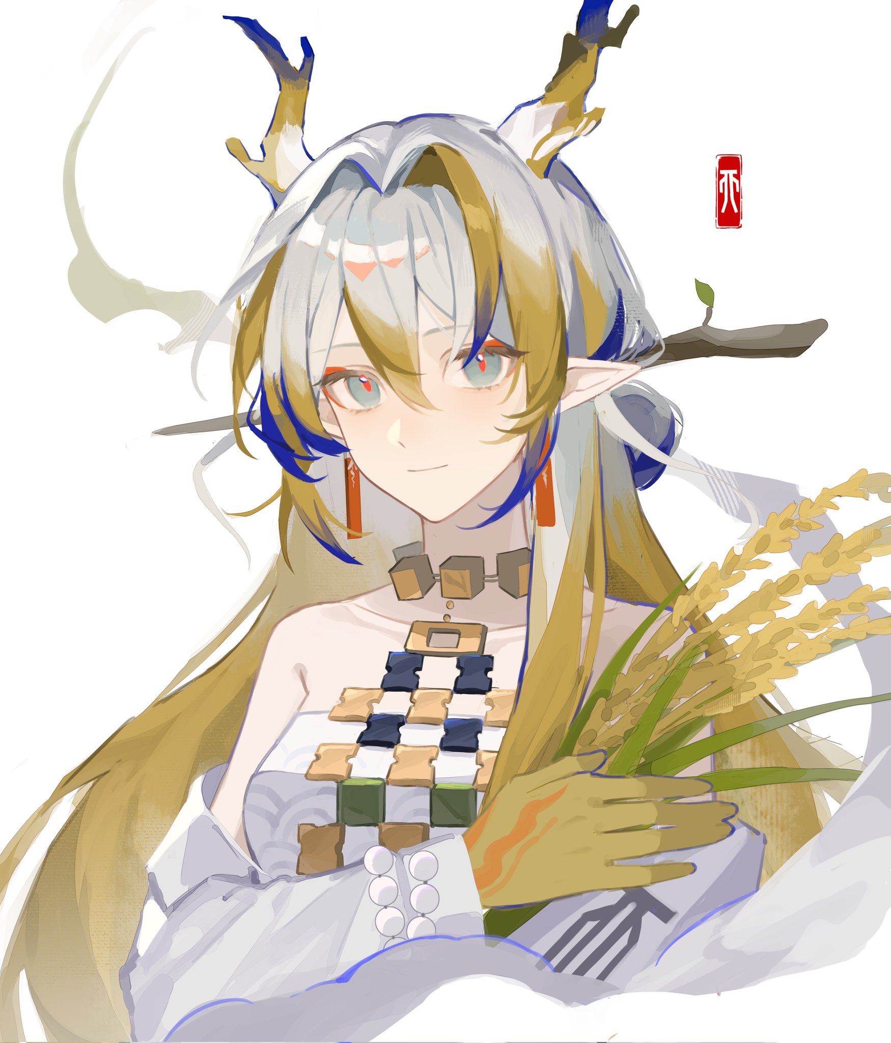shu (arknights), arknights, chinese commentary, commentary request, highres, 1girl, bare shoulders, beads, blonde hair, bohe nai lu, closed mouth, colored extremities, dragon girl, dragon horns, earrings, grey eyes, grey hair, grey jacket, hair between eyes, hair intakes, holding, holding plant, horns, jacket, jewelry, long sleeves, looking at viewer, multicolored hair, necklace, off shoulder, plant, pointy ears, purple hair, red pupils, simple background, smile, solo, upper body, wheat, white background