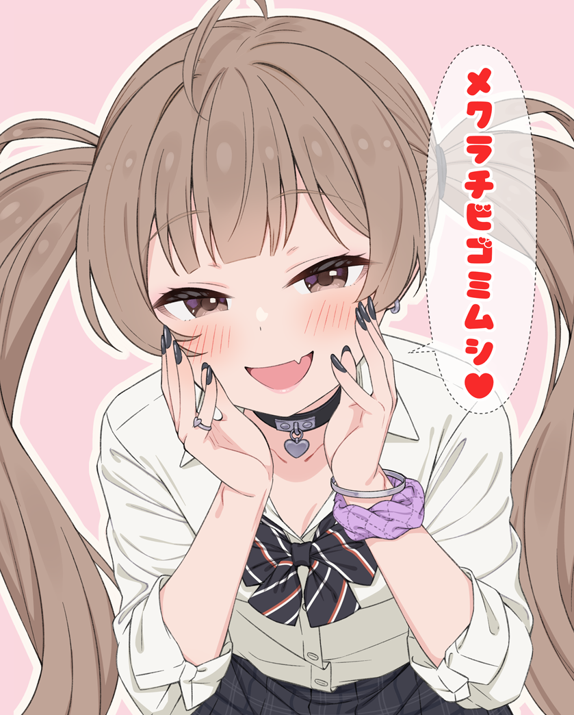neku oneneko, hakozaki serika, idolmaster, idolmaster million live!, idolmaster million live! theater days, translation request, 1girl, ahoge, black bow, black bowtie, black choker, black nails, blush, bow, bowtie, bracelet, brown eyes, brown hair, choker, collared shirt, concept gyarus (idolmaster), fang, fingernails, grey skirt, hands up, heart, heart choker, jewelry, long fingernails, long hair, looking at viewer, nail polish, official alternate costume, open collar, open mouth, outline, pink background, plaid clothes, plaid skirt, purple scrunchie, ring, scrunchie, shirt, simple background, skin fang, skirt, solo, speech bubble, spoken heart, striped bow, striped bowtie, striped clothes, twintails, upper body, white outline, white shirt, wrist scrunchie
