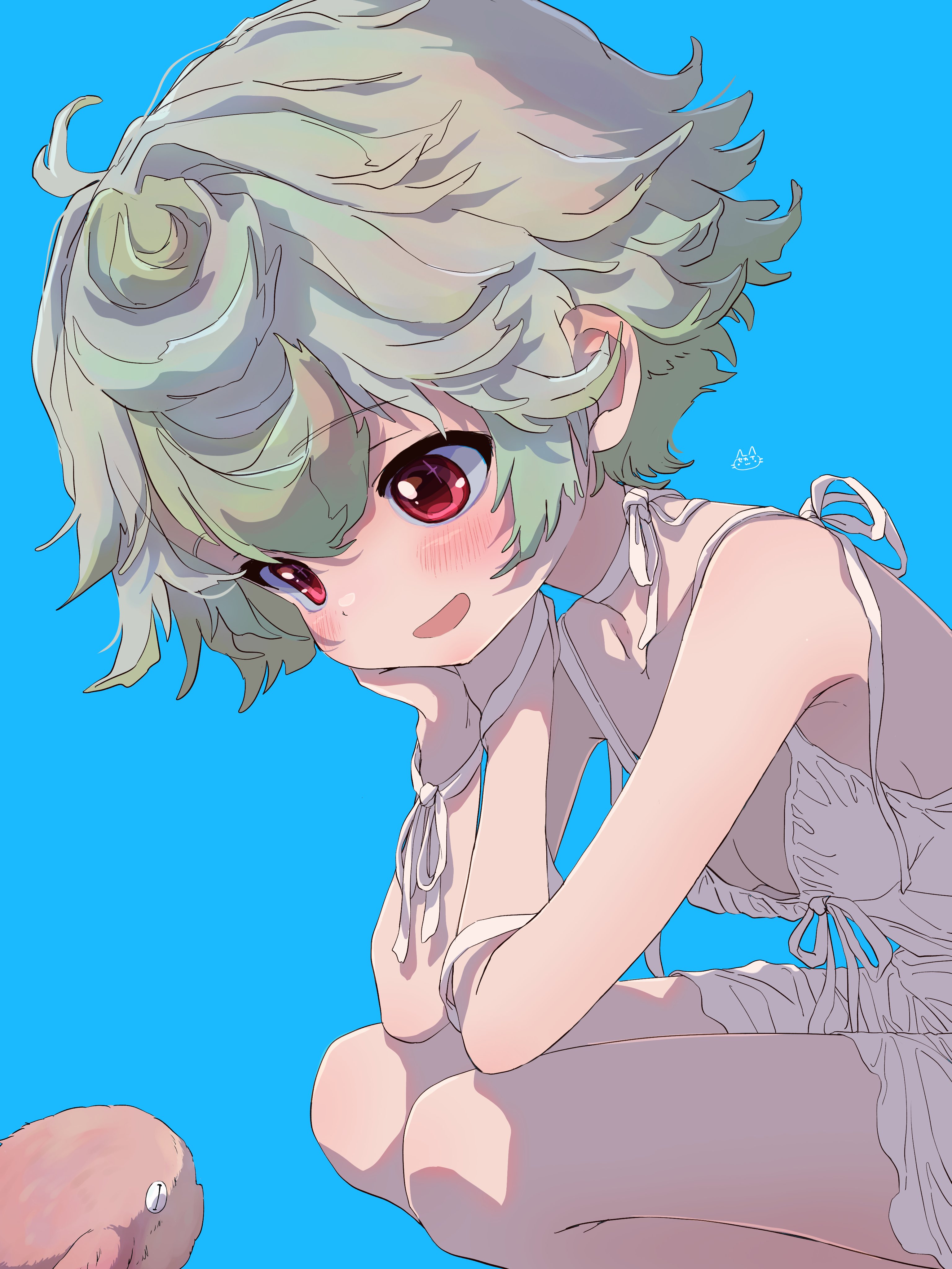 sekaineko 001, meinya (made in abyss), prushka, made in abyss, absurdres, commentary request, highres, 1girl, ahoge, blue background, breasts, cleavage, dress, green hair, grey hair, hands on own cheeks, hands on own face, looking at creature, multicolored hair, open mouth, red eyes, short hair, simple background, sleeveless, sleeveless dress, small breasts, smile, squatting, streaked hair, two-tone hair, white dress
