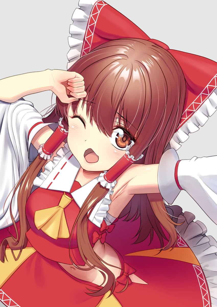 mochiya verbeta, hakurei reimu, touhou, commentary request, highres, 1girl, armpits, ascot, blush, bow, brown eyes, brown hair, chest sarashi, clothing cutout, collar, detached sleeves, fang, frilled bow, frilled collar, frilled hair tubes, frilled skirt, frills, from above, grey background, hair bow, hair tubes, hip vent, long hair, long sidelocks, looking up, navel, one eye closed, open mouth, red bow, red shirt, red skirt, sarashi, shirt, sidelocks, skin fang, skirt, solo, stomach, white collar, white sleeves, yawning