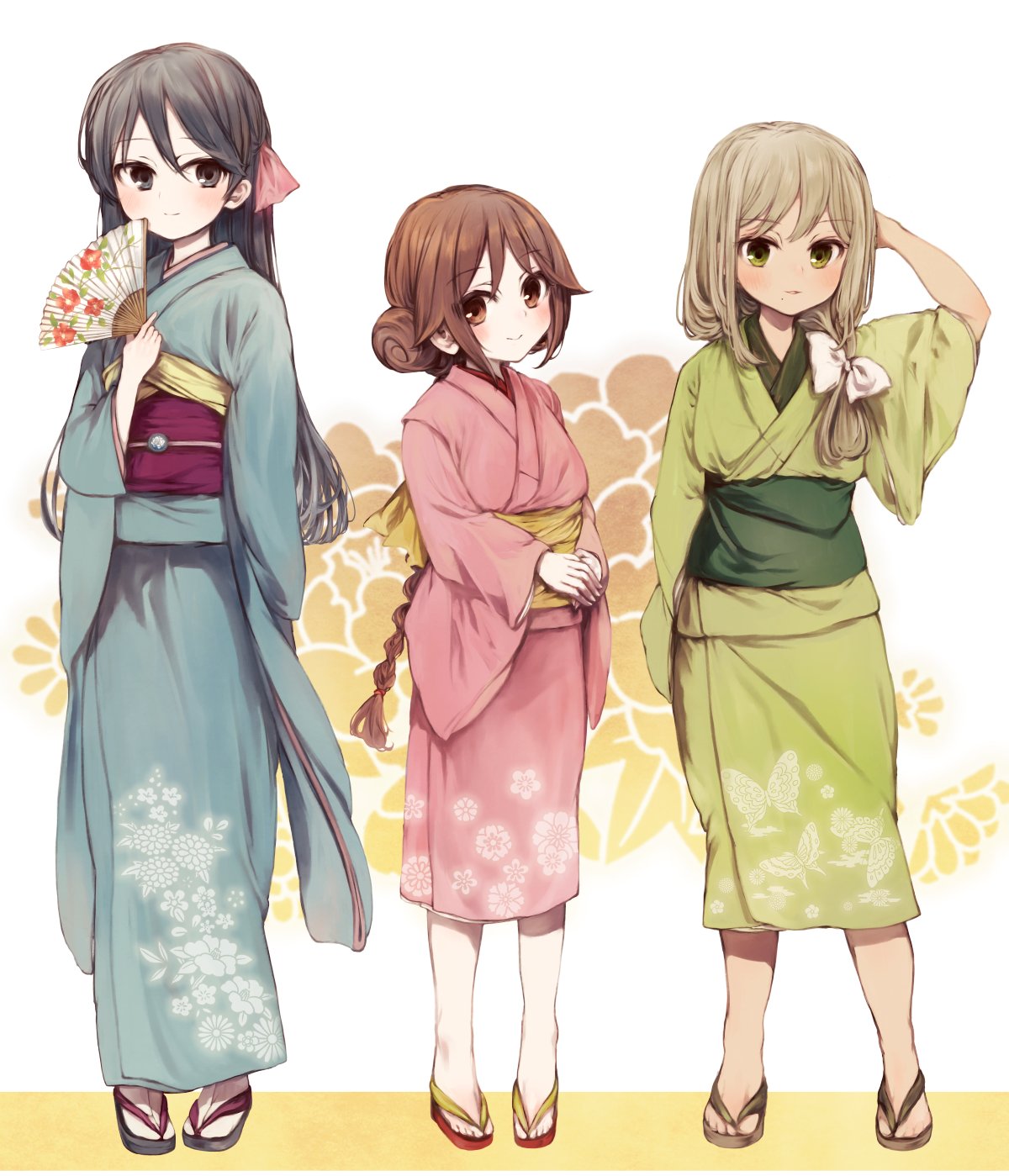 ryoukenle, atsumi ryou, shima tamako, tachibana yuzuki, taishou otome otogibanashi, commentary request, highres, 3girls, aqua kimono, arm behind head, black hair, blonde hair, bow, braid, brown eyes, brown hair, floral print, floral print kimono, full body, green eyes, green kimono, green sash, hair bow, hair bun, hair ribbon, hand fan, holding, holding fan, japanese clothes, kimono, long hair, looking at viewer, multiple girls, obi, own hands together, pink kimono, pink ribbon, print kimono, red sash, ribbon, sandals, sash, standing, yellow sash