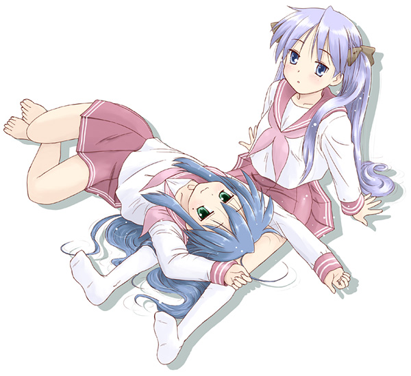 takahashi mugi, hiiragi kagami, izumi konata, lucky star, white legwear, 00s, 2girls, arms up, blush, feet, kneehighs, lap pillow, long sleeves, looking at viewer, lying, mole, mole under eye, multiple girls, neckerchief, on back, pink eyes, pink hair, pink neckerchief, pleated skirt, red skirt, sailor collar, school uniform, serafuku, simple background, skirt, socks, thighhighs, white background, yuri