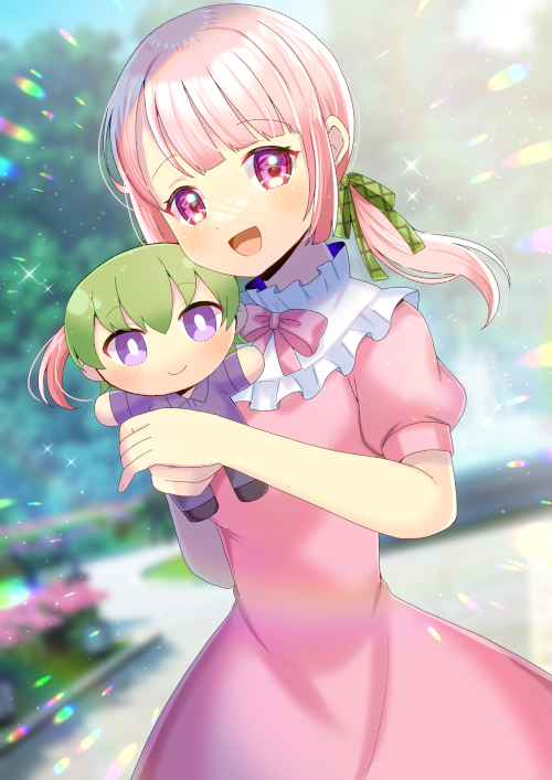 kou hiyoyo, original, commentary request, commission, skeb commission, 1girl, :d, blurry, blurry background, character doll, depth of field, doll, dress, holding, holding doll, multi-source commentary, open mouth, pink dress, pink hair, puffy short sleeves, puffy sleeves, short sleeves, smile, solo