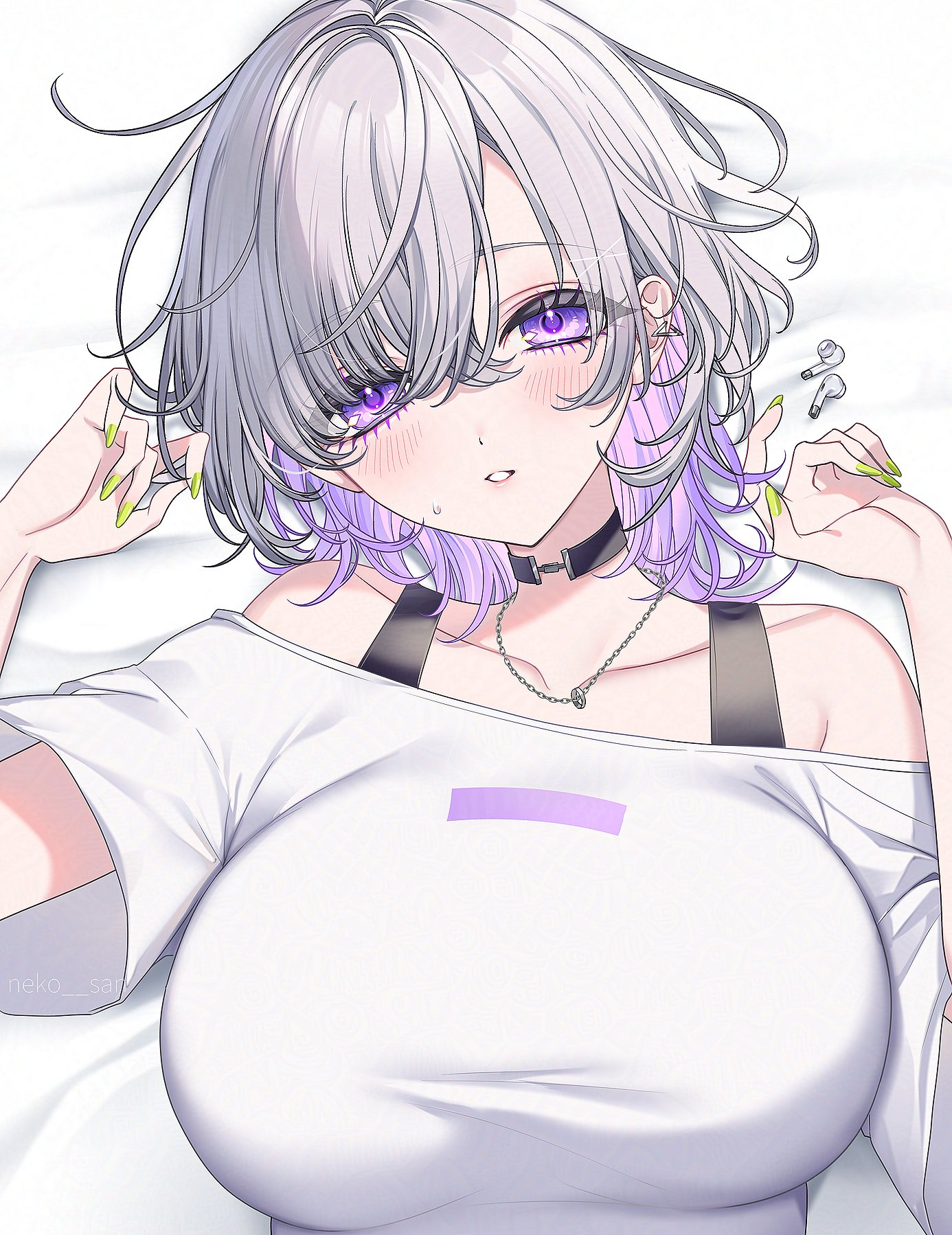 neko-san (dim.dream), monami (neko-san (dim.dream)), original, highres, 1girl, bare shoulders, bed sheet, blush, breasts, collarbone, colored inner hair, green nails, grey hair, hair between eyes, hands up, jewelry, large breasts, looking at viewer, lying, medium hair, multicolored hair, nail polish, necklace, off-shoulder shirt, off shoulder, on back, on bed, parted lips, purple eyes, purple hair, shirt, short sleeves, solo, sweat, teeth, white shirt