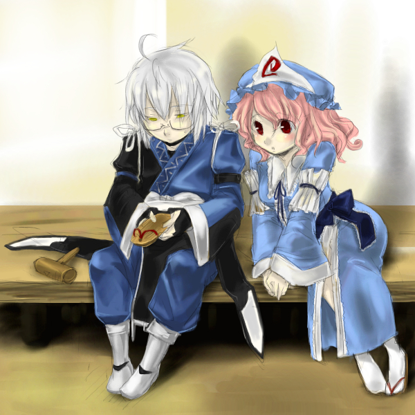 ono mochiko, morichika rinnosuke, saigyouji yuyuko, touhou, silver hair, 1boy, 1girl, ahoge, blush, geta, glasses, hat, hetero, leaning, long sleeves, mallet, pink hair, puffy sleeves, red eyes, sandals, shadow, shoes, short hair, single shoe, sitting, sweatdrop, triangular headpiece, wavy hair, yellow eyes, zouri