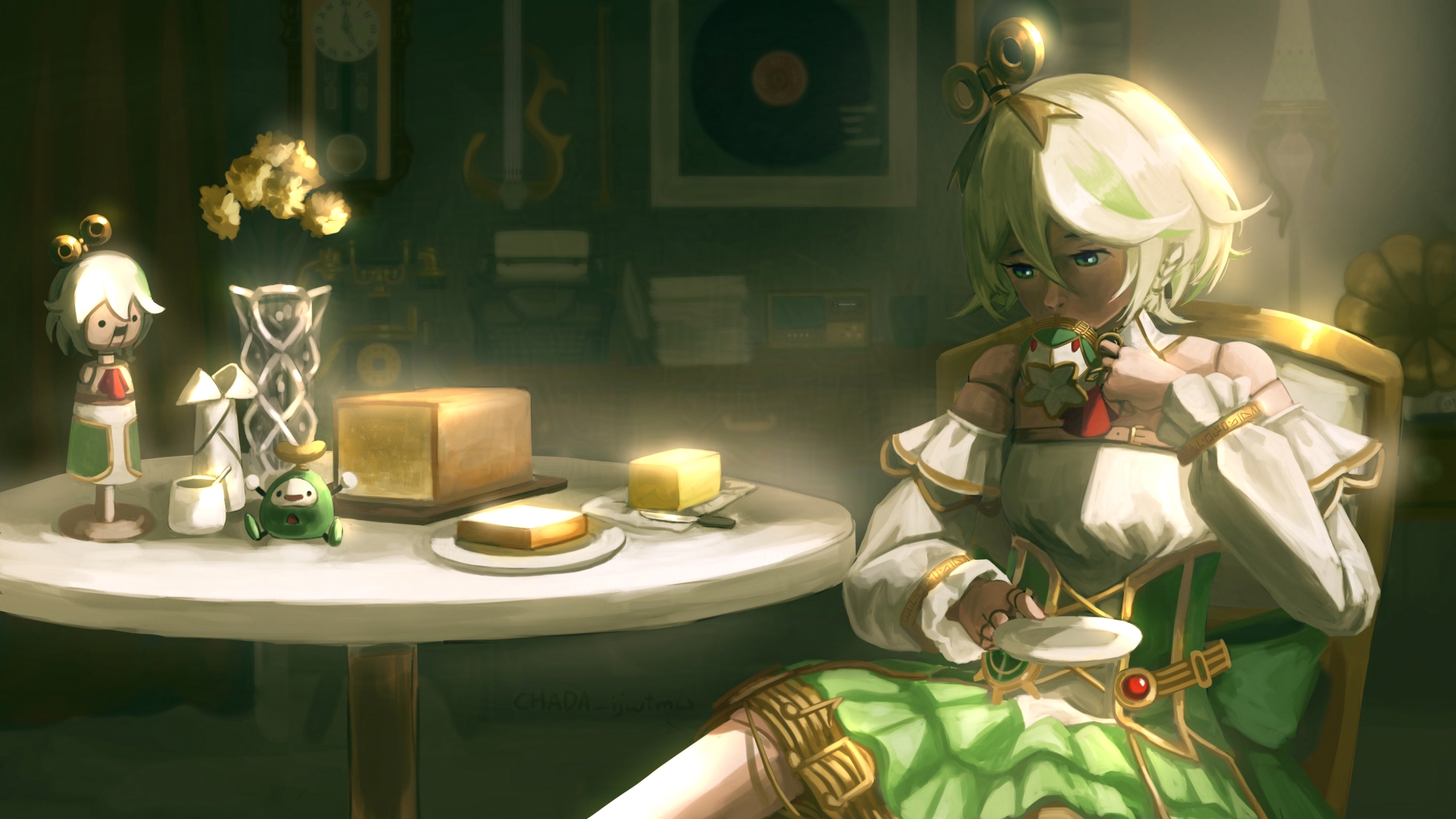 chada ijwtmcs, cecilia immergreen, cecilia immergreen (1st costume), otomo (cecilia immergreen), hololive, hololive english, highres, 1girl, ascot, bread, cecilia immergreen (puppet), chair, clock, cup, detached sleeves, doll joints, food, green ascot, green eyes, green hair, green skirt, grey hair, holding, holding cup, holding saucer, indoors, instrument, joints, lance, loaf of bread, medium hair, multicolored hair, on chair, phone, phonograph, plate, polearm, red ascot, romper, saucer, sitting, skirt, strapless romper, table, teacup, typewriter, vinyl record, violin, virtual youtuber, wall clock, weapon, white romper, winding key