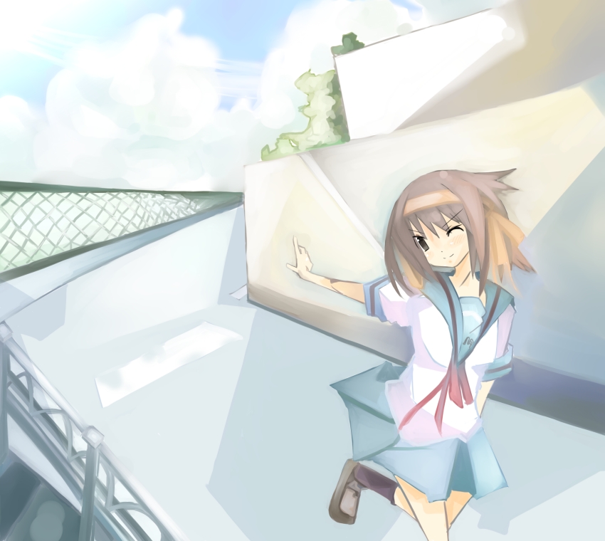 kanikama, suzumiya haruhi, suzumiya haruhi no yuuutsu, 00s, brown hair, school uniform, serafuku, short hair, solo