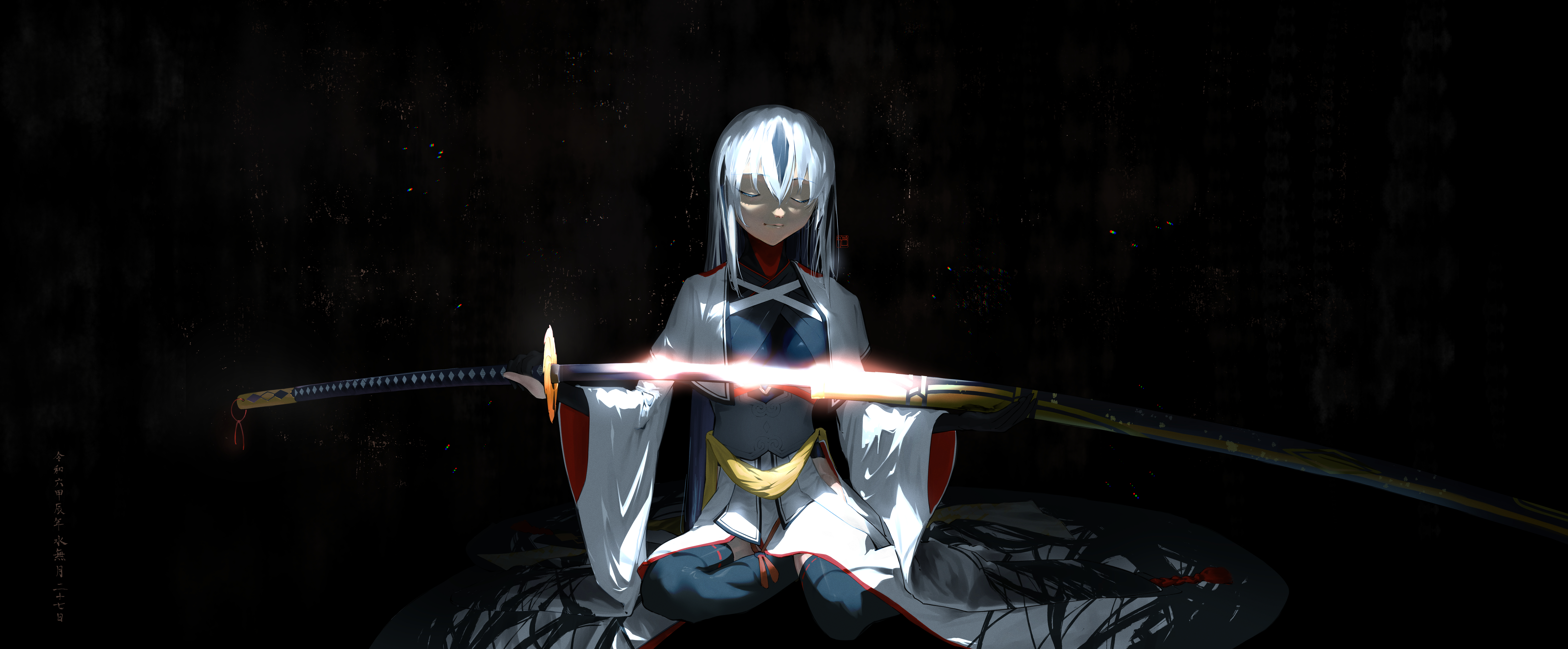 warabimochi ori, nagao kagetora (fate), fate/grand order, fate (series), absurdres, highres, 1girl, armor, black armor, black hair, holding, holding sword, holding weapon, japanese clothes, katana, long hair, long sleeves, multicolored hair, reflective surface, sash, smile, solo, streaked hair, sword, two-tone hair, very long hair, weapon, white hair, wide sleeves, yellow sash
