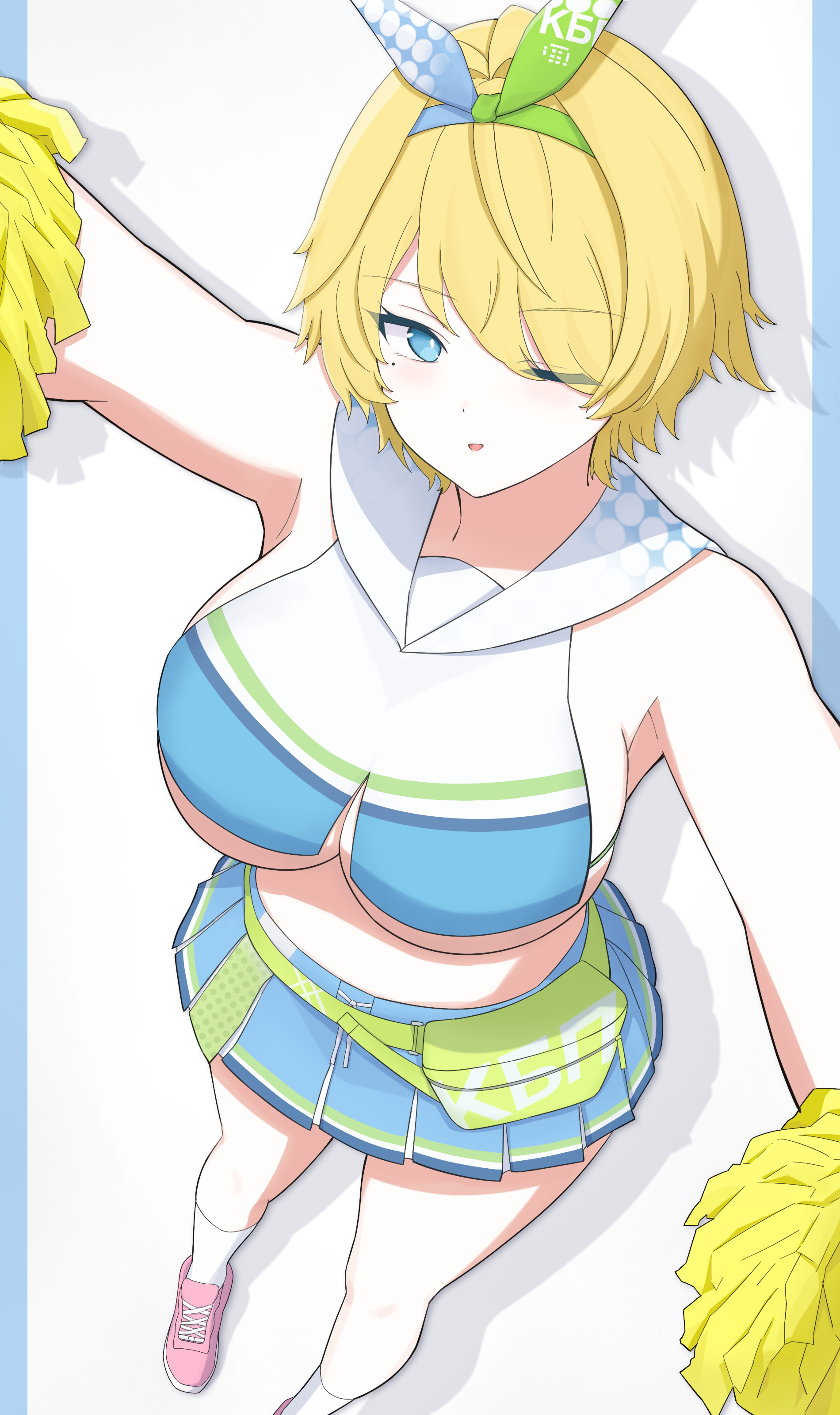 uchikata takeaki, nikketa (girls' frontline 2), vsk-94 (girls' frontline), girls' frontline, girls' frontline 2: exilium, absurdres, commentary request, highres, 1girl, blonde hair, blue background, blue eyes, blue hairband, blush, bow hairband, breasts, bright pupils, green hairband, hairband, large breasts, looking at viewer, mole, mole under eye, nikketa (dance like the blazing sun) (girls' frontline 2), official alternate costume, one eye closed, open mouth, pink shoes, pleated skirt, pom pom (cheerleading), shoes, short hair, skirt, sneakers, socks, solo, two-tone background, two-tone hairband, white background, white pupils, white socks