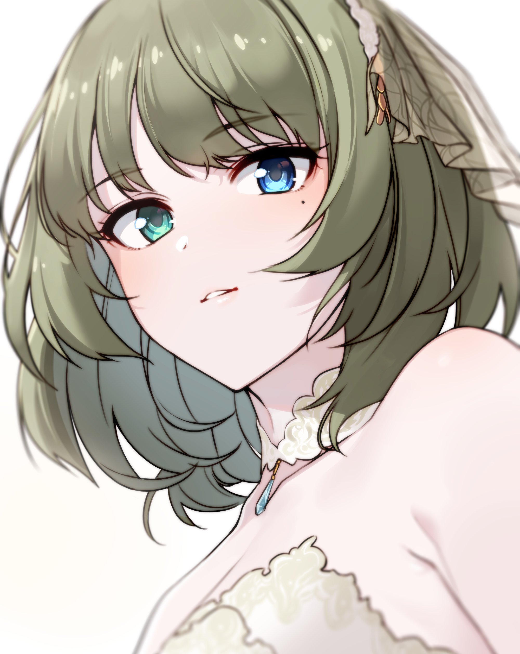 kakaobataa, takagaki kaede, idolmaster, idolmaster cinderella girls, absurdres, highres, 1girl, bare shoulders, blue eyes, blue gemstone, choker, frilled choker, frills, gem, green eyes, green hair, heterochromia, jewelry, looking at viewer, mole, mole under eye, parted lips, solo, upper body, white background