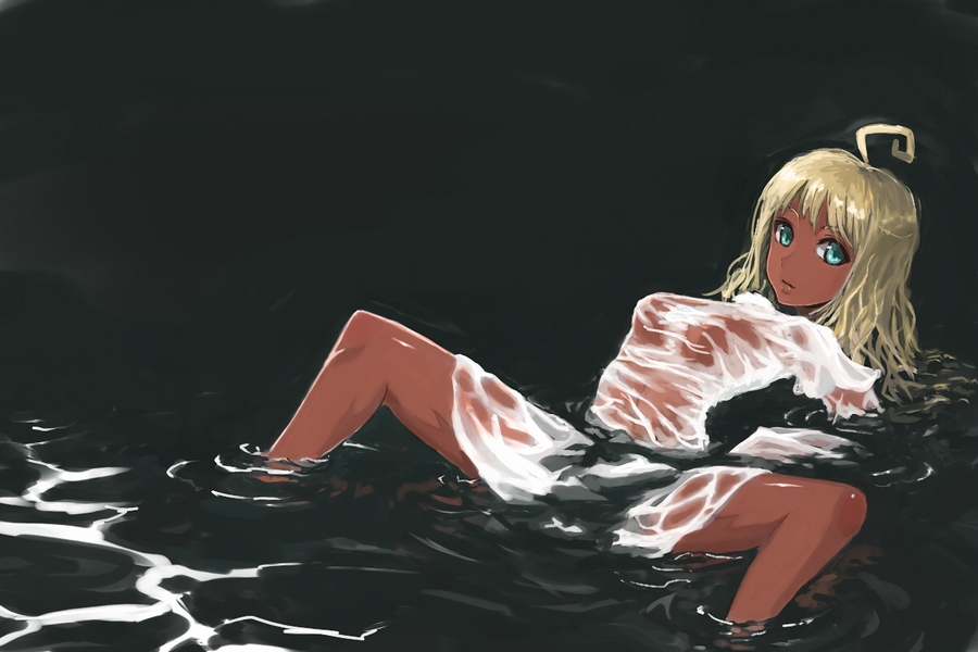 beni-syoga, original, bad id, bad pixiv id, ahoge, blonde hair, dark-skinned female, dark skin, green eyes, long hair, see-through clothes, solo, wet, wet clothes