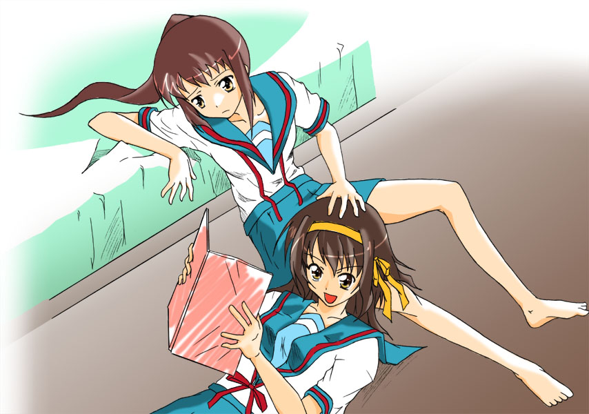 phares, kyonko, suzumiya haruhi, suzumiya haruhi no yuuutsu, 00s, 2girls, brown eyes, brown hair, genderswap, genderswap (mtf), hair ribbon, hairband, lap pillow, multiple girls, ponytail, reading, ribbon, school uniform, serafuku
