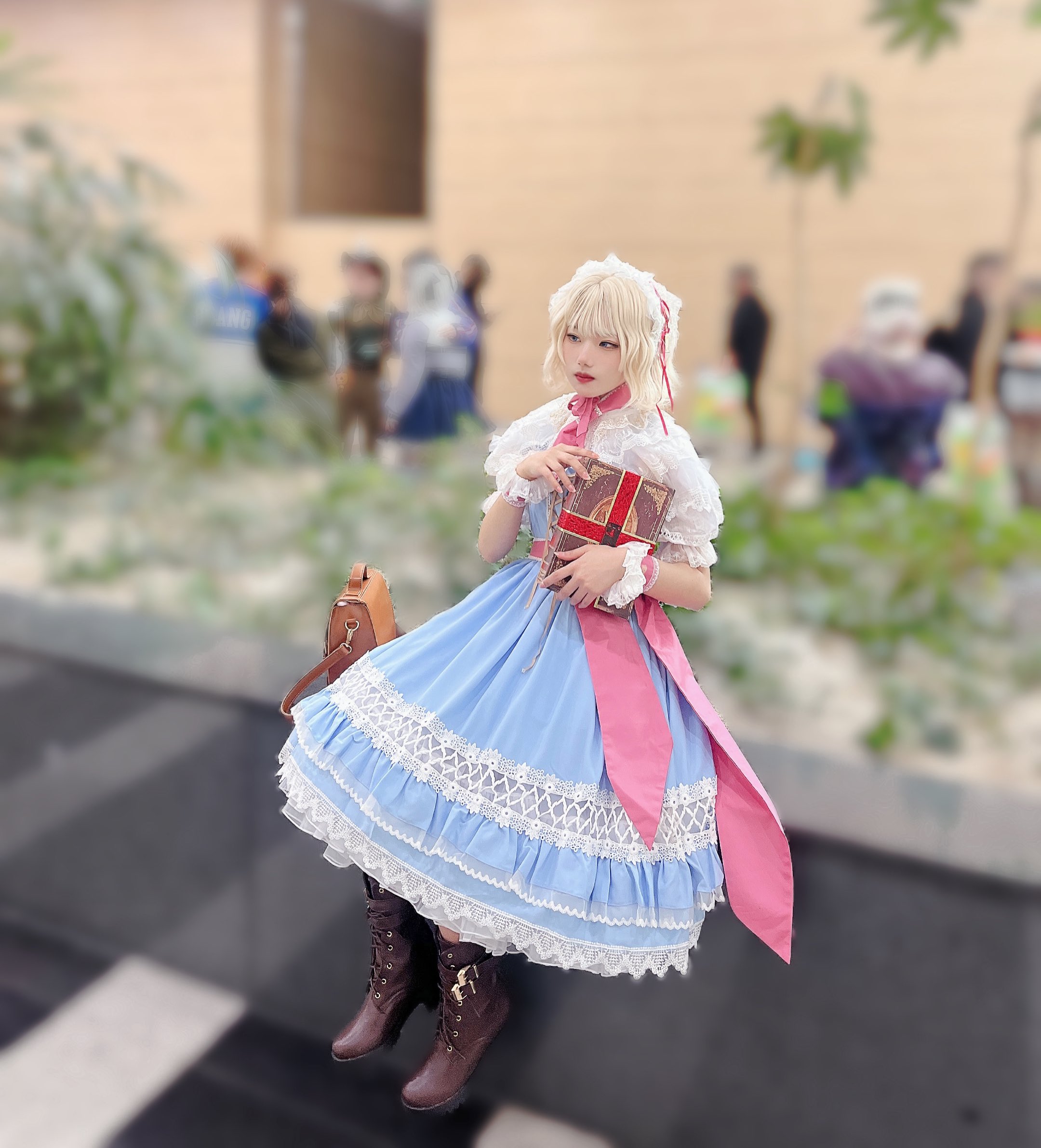 alice margatroid, touhou, highres, 1girl, 6+others, bag, blonde hair, blurry, blurry background, handbag, medium hair, multiple others, sinkai cos, solo focus