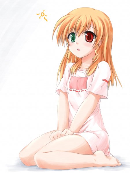 kusakami akira, vivio, lyrical nanoha, mahou shoujo lyrical nanoha, mahou shoujo lyrical nanoha strikers, 00s, barefoot, blonde hair, heterochromia, solo
