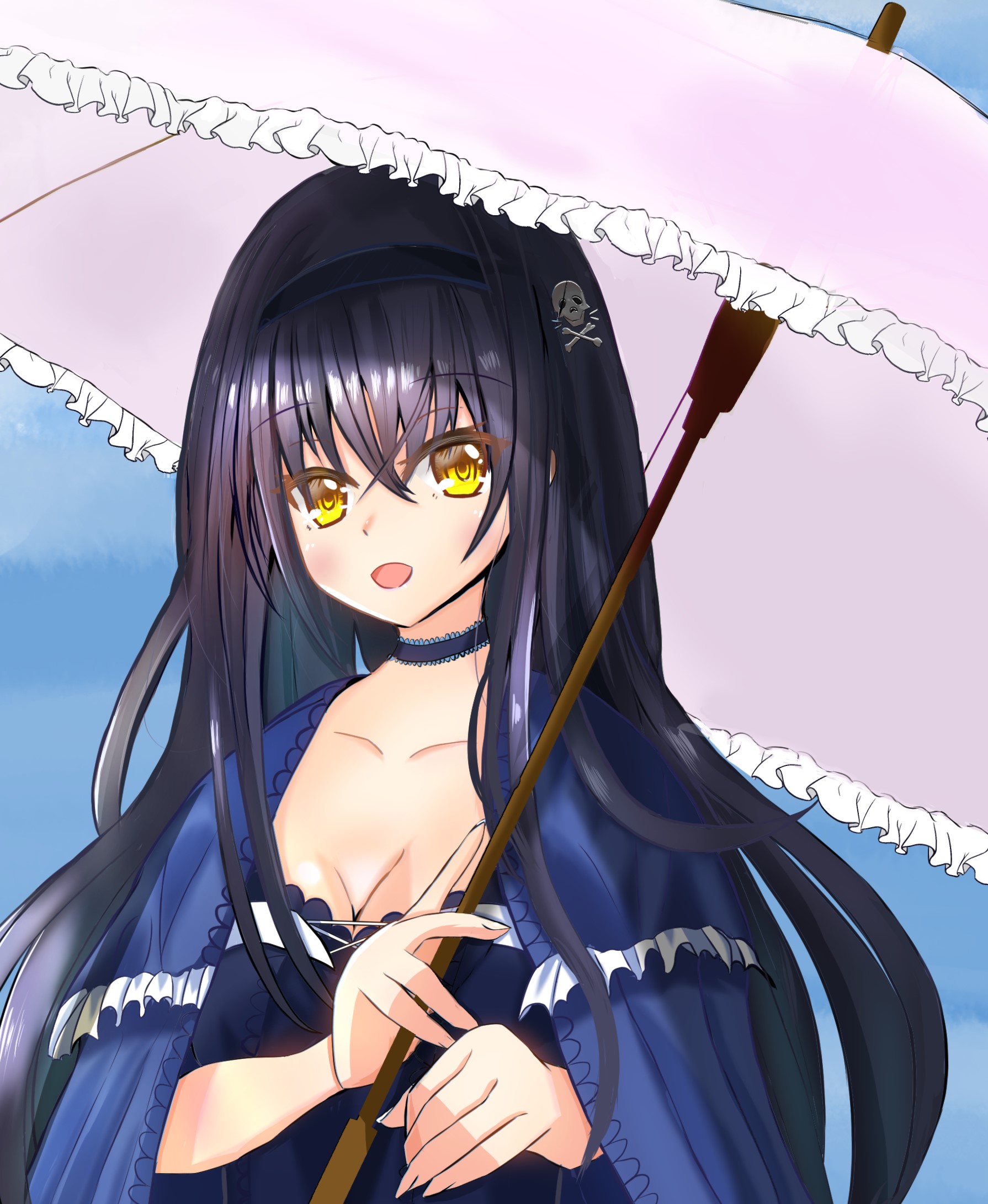 sakuratoru, kushima kamome, summer pockets, commentary request, highres, 1girl, :d, black camisole, black choker, black hair, black hairband, blue background, blue capelet, blush, bone hair ornament, breasts, camisole, capelet, choker, cleavage, collarbone, colored eyelashes, crossed bangs, eyes visible through hair, frilled capelet, frilled choker, frilled umbrella, frills, hair between eyes, hair ornament, hairband, holding, holding umbrella, large breasts, long hair, looking at viewer, open mouth, parasol, pink umbrella, simple background, skull and crossbones, skull hair ornament, smile, solo, straight hair, umbrella, upper body, very long hair, yellow eyes