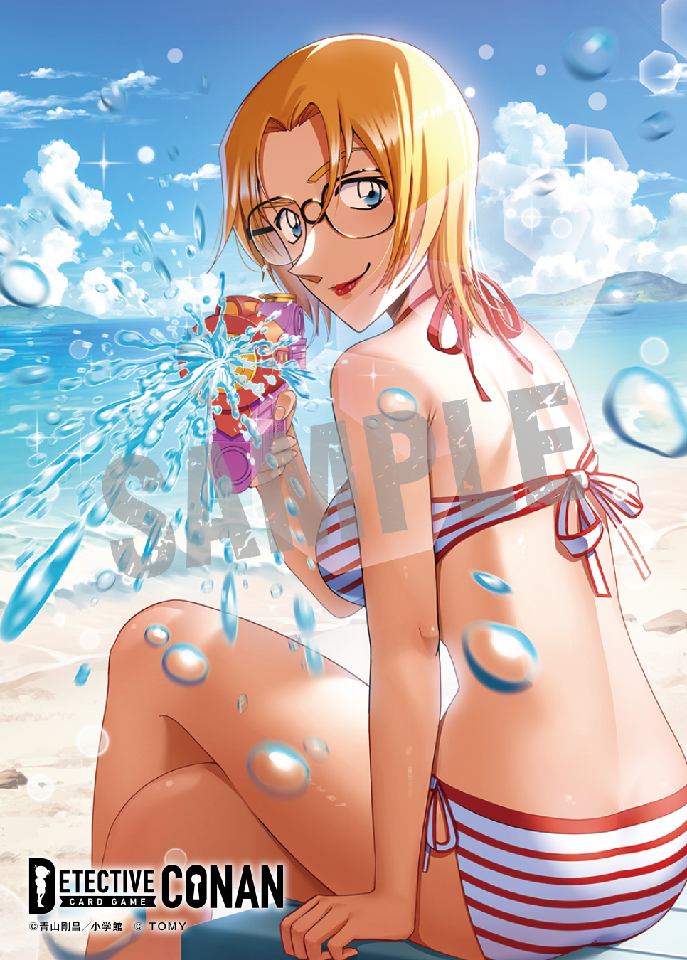 niwachichi (maekawasan), jodie starling, meitantei conan, highres, official art, 1girl, beach, bikini, black-framed eyewear, blonde hair, blue eyes, blurry, closed mouth, cloud, copyright logo, copyright notice, crossed legs, cumulonimbus cloud, depth of field, feet out of frame, glasses, halterneck, holding, holding water gun, lens flare, looking at viewer, looking back, ocean, outdoors, sample watermark, short hair, side-tie bikini bottom, sitting, smile, solo, splashing, striped bikini, striped clothes, summer, swimsuit, water gun, watermark