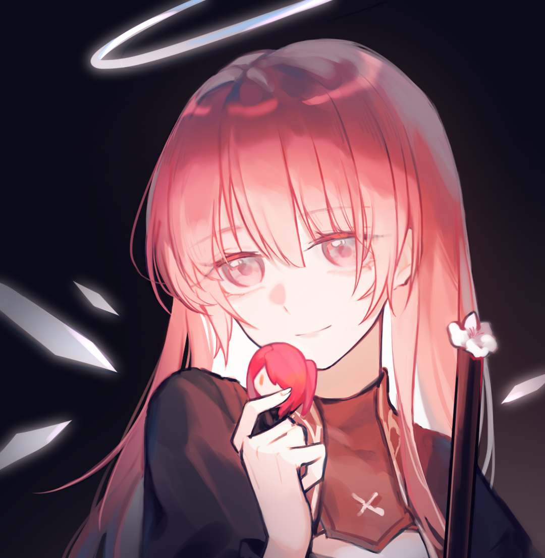 lemuen (arknights), arknights, chinese commentary, commentary request, 1girl, black background, black shirt, chen tian bushi tian, closed mouth, hair between eyes, halo, holding, long hair, looking at viewer, pink eyes, pink hair, portrait, shirt, smile, solo, traditional halo, white halo