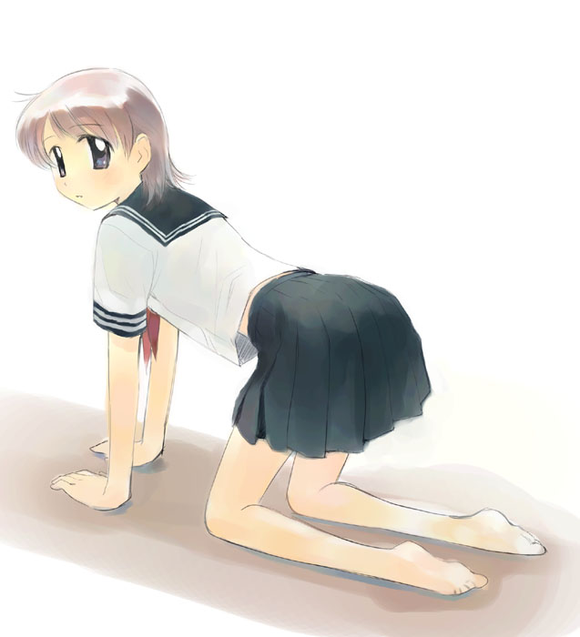 ikeda jun (mizutamari), original, 1girl, all fours, barefoot, feet, female focus, school uniform, serafuku, soles, solo, toes