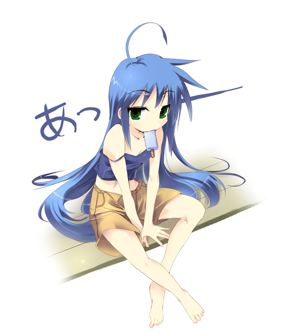 satomi (black scarecrow), izumi konata, lucky star, 00s, 1girl, artistic error, barefoot, blue hair, female focus, food, green eyes, mole, mole under eye, popsicle, solo