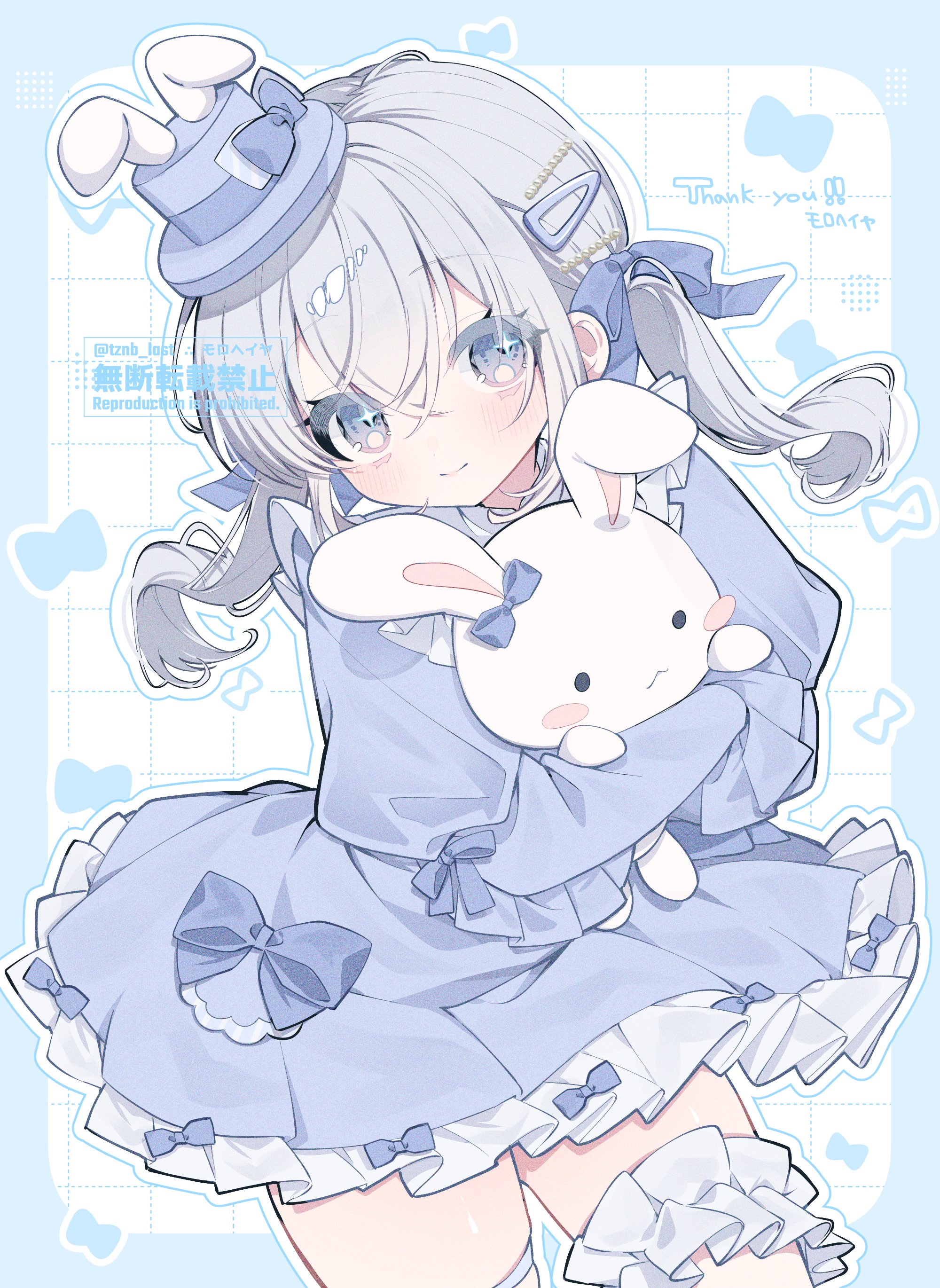 original, absurdres, commission, highres, skeb commission, 1girl, animal ears, blue border, blue bow, blue dress, blue theme, blush, border, bow, closed mouth, crossed bangs, dress, frilled dress, frills, grey eyes, grey hair, grid background, hair bow, hair ornament, hair ribbon, hairclip, hat, holding, holding stuffed toy, hugging object, lolita fashion, long sleeves, looking at viewer, rabbit ears, ribbon, smile, solo, stuffed animal, stuffed rabbit, stuffed toy, twintails, tznb last