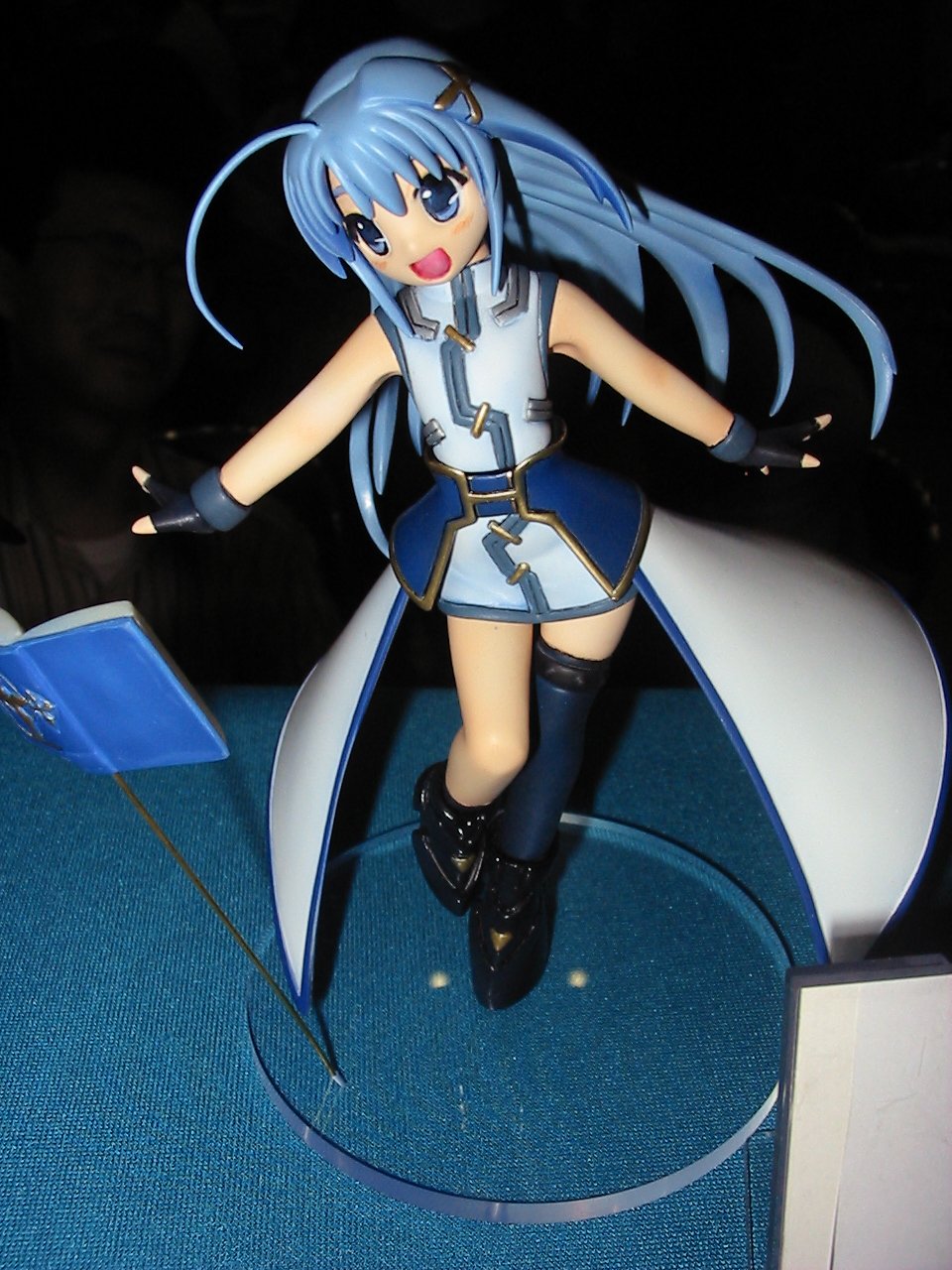 reinforce zwei, lyrical nanoha, mahou shoujo lyrical nanoha, mahou shoujo lyrical nanoha a's, mahou shoujo lyrical nanoha strikers, highres, photo (medium), 00s, ahoge, asymmetrical clothes, figure, figure (medium), solo, thighhighs, waist cape