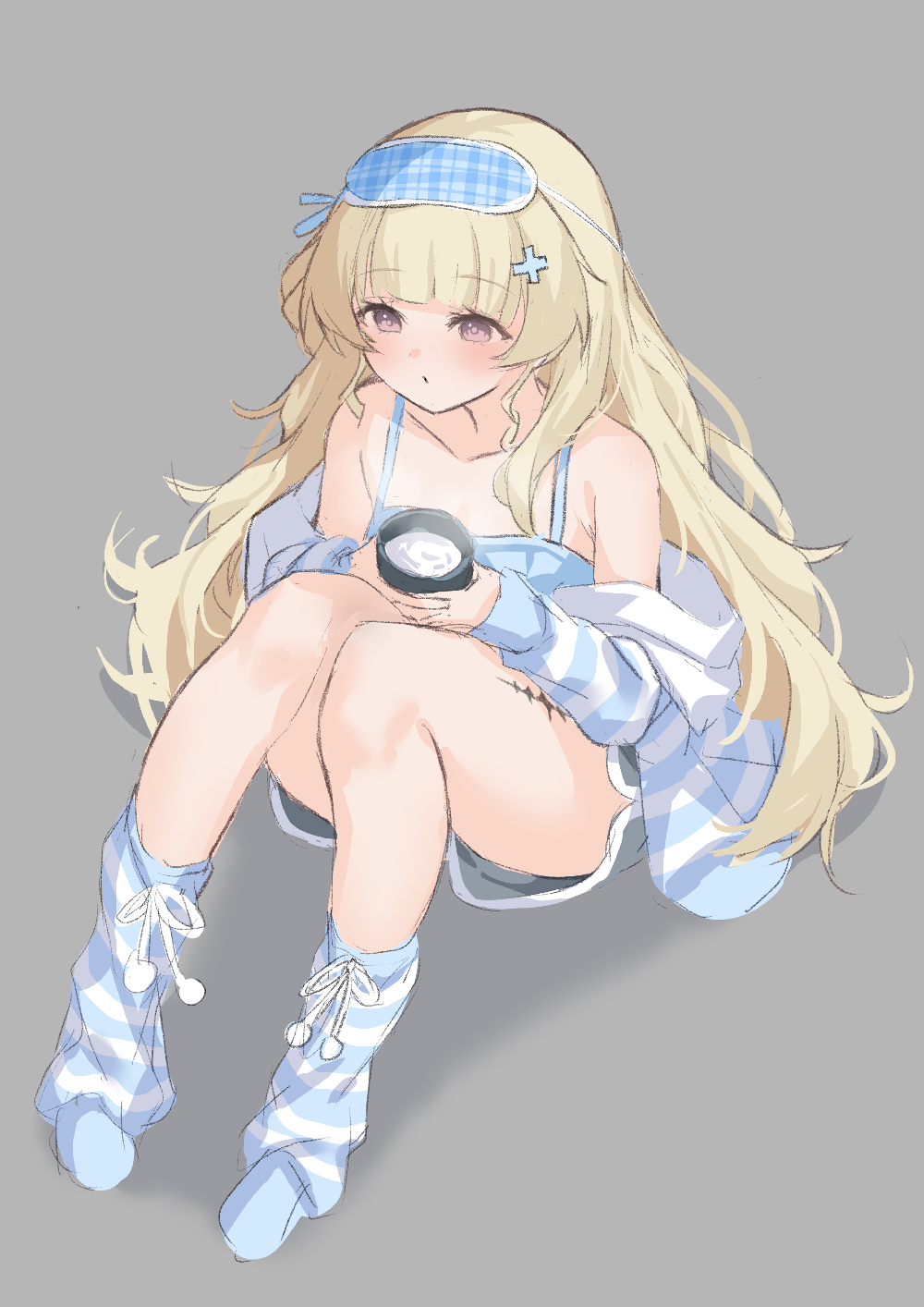 kuramoto beta-carotene, phoebe (wuthering waves), wuthering waves, highres, 1girl, bare shoulders, blonde hair, blue camisole, blue socks, blush, camisole, collarbone, cup, grey background, grey shorts, hair ornament, holding, holding cup, jacket, knees together feet apart, long hair, mask, mask on head, off shoulder, purple eyes, shorts, simple background, sitting, sleep mask, socks, solo, striped clothes, striped jacket, tacet mark (wuthering waves), very long hair, x hair ornament