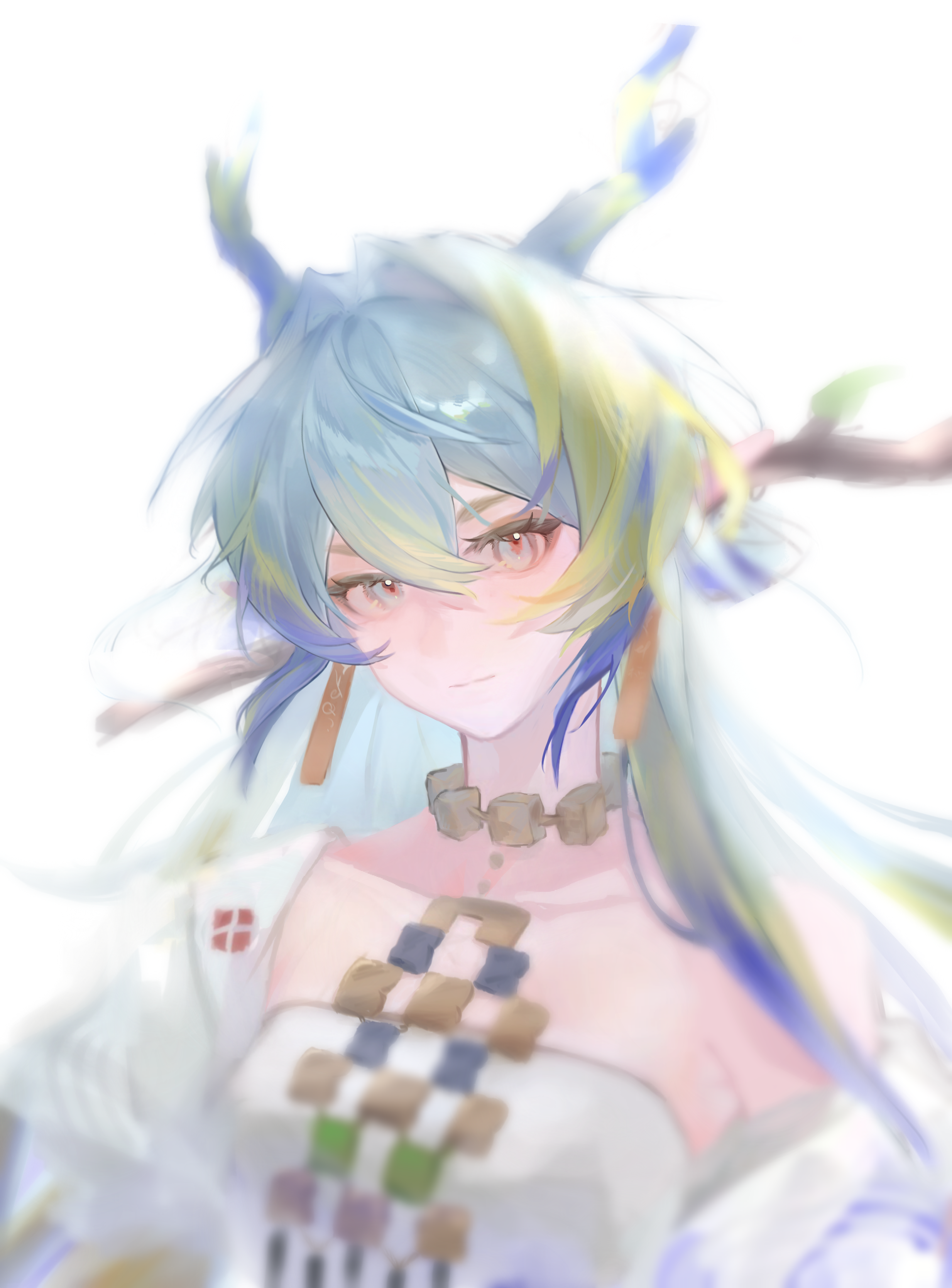 shu (arknights), arknights, absurdres, chinese commentary, commentary request, highres, 1girl, blonde hair, blue hair, blurry, blurry edges, closed mouth, dragon girl, dragon horns, earrings, grey eyes, hair between eyes, hair intakes, horns, jacket, jewelry, long hair, looking at viewer, multicolored hair, necklace, portrait, simple background, solo, strapless, tube top, white background, white hair, white jacket, white tube top, yiban luguo oc chu