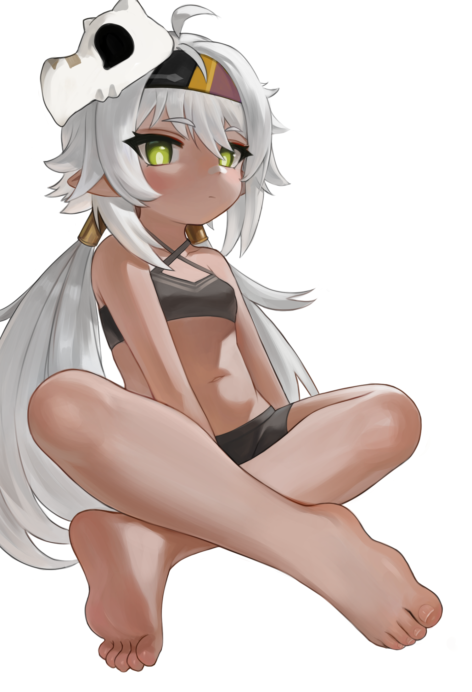 dokomon, iansan (genshin impact), genshin impact, commentary request, highres, korean commentary, 1girl, bare arms, bare shoulders, barefoot, bike shorts, black hairband, black shorts, breasts, closed mouth, criss-cross halter, feet, foot focus, full body, green eyes, grey hair, hair between eyes, hairband, halterneck, long hair, looking at viewer, low twintails, navel, pointy ears, short shorts, shorts, simple background, sitting, skull on head, small breasts, soles, solo, thick eyebrows, toenails, toes, twintails, very long hair, white background