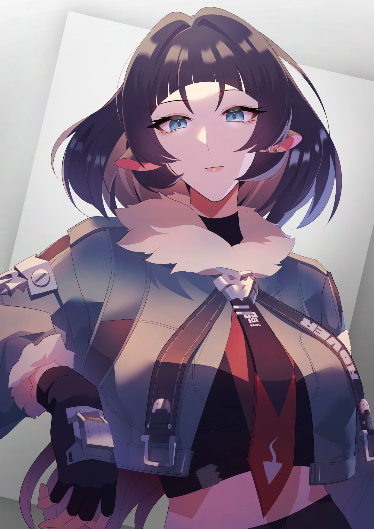 muutsurose, jane doe (zenless zone zero), zenless zone zero, commentary request, highres, 1girl, animal ears, arched bangs, black gloves, black hair, blue eyes, blue jacket, breasts, closed mouth, cropped jacket, fingerless gloves, gloves, grey background, jacket, large breasts, long hair, long sleeves, looking at viewer, midriff, mouse ears, mouse girl, necktie, open clothes, open jacket, red necktie, solo, upper body