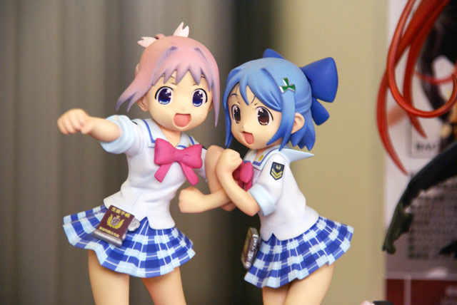 amamiya manami, inamori mika, gakuen utopia manabi straight!, photo (medium), 00s, 2girls, bow, figure, figure (medium), multiple girls, pink bow, plaid clothes, plaid skirt, school uniform, serafuku, skirt