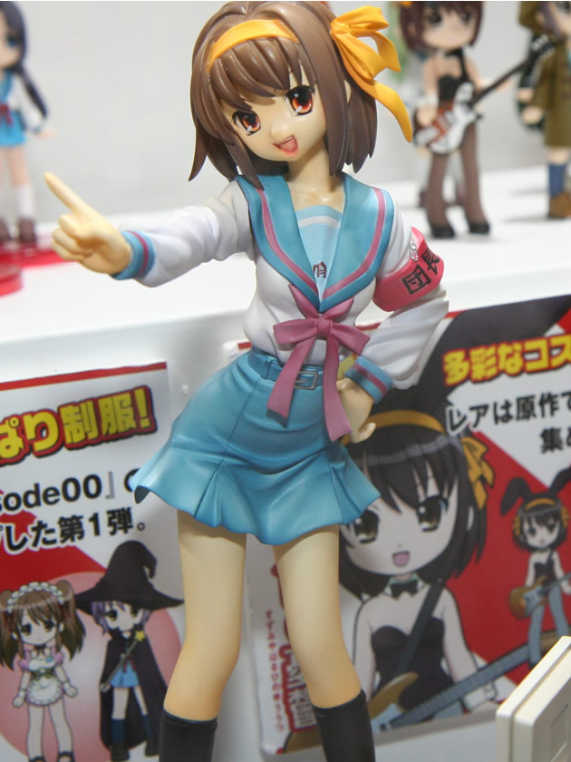 suzumiya haruhi, suzumiya haruhi no yuuutsu, wonder festival, wonder festival 2007, photo (medium), 00s, armband, brown hair, figure, figure (medium), school uniform, serafuku, short hair