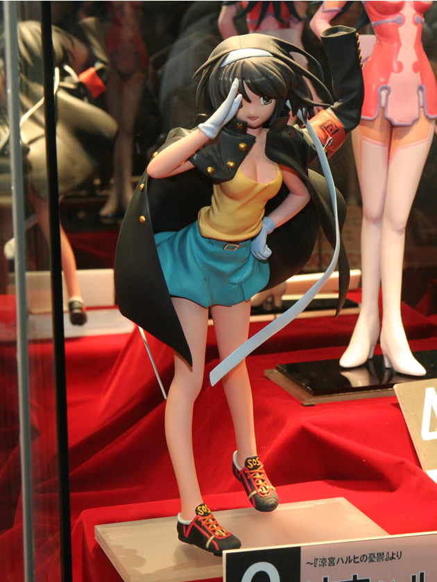 kotona elegance, suzumiya haruhi, osu! tatakae! ouendan, suzumiya haruhi no yuuutsu, wonder festival, wonder festival 2007, zoids, zoids genesis, black footwear, white footwear, white legwear, photo (medium), 00s, 2girls, :d, armband, belt, black hair, boots, breasts, brown hair, buttons, cleavage, clothes writing, copyright name, dress, elbow gloves, figure, figure (medium), full body, gakuran, garter straps, glass, gloves, hair between eyes, hairband, hand on own hip, hand up, high heel boots, high heels, indoors, jacket, jacket on shoulders, leaning forward, legs apart, legs together, long sleeves, medium breasts, multiple girls, no socks, open clothes, open mouth, ouendan, pelvic curtain, pink dress, reflection, safety pin, salute, school uniform, serafuku, shoes, short dress, short hair, skirt, smile, sneakers, solo focus, standing, tank top, thigh gap, thighhighs, white gloves