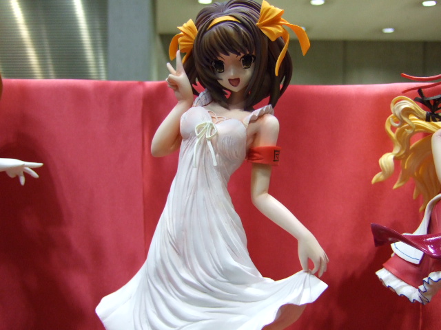 suzumiya haruhi, suzumiya haruhi no yuuutsu, photo (medium), 00s, armband, brown hair, dress, figure, figure (medium), short hair, v
