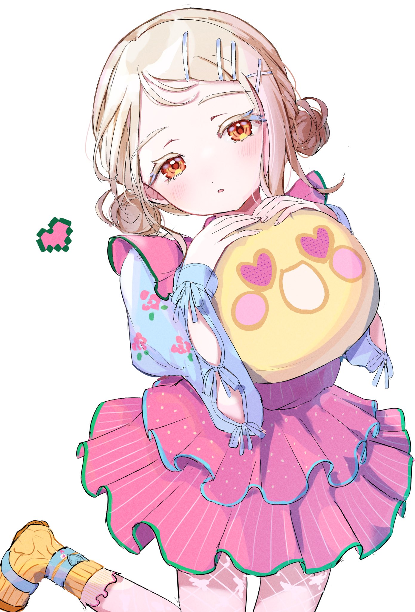 maruno zzz, shinosawa hiro, gakuen idolmaster, idolmaster, commentary request, highres, 1girl, arm cutout, blonde hair, blush, clothing cutout, hair bun, hair ornament, hairclip, heart, looking at viewer, official alternate costume, official alternate hairstyle, orange eyes, parted lips, pixel heart, simple background, socks, solo, white background, x hair ornament, yellow socks