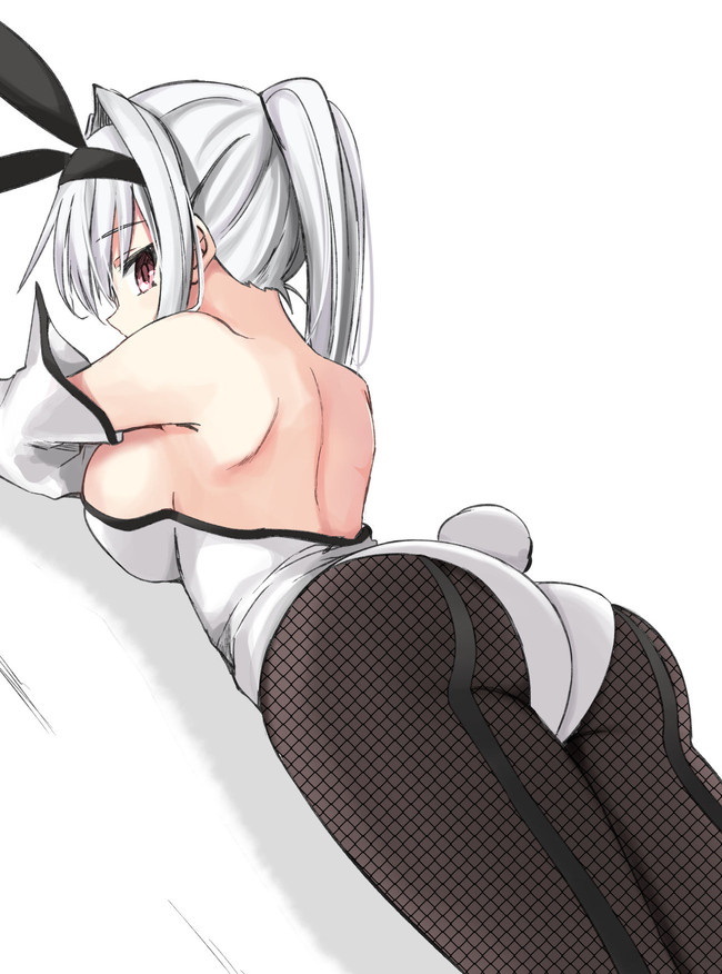 hako roku, ravi, official art, 1girl, animal ears, bare shoulders, black hairband, breasts, cowboy shot, fake animal ears, fake tail, fishnet pantyhose, fishnets, from behind, hairband, large breasts, leotard, long hair, looking at viewer, lying, makai gacha wa kyou mo shibui, on stomach, pantyhose, playboy bunny, ponytail, rabbit ears, rabbit tail, red eyes, sidelocks, simple background, solo, tail, white background, white hair, white leotard