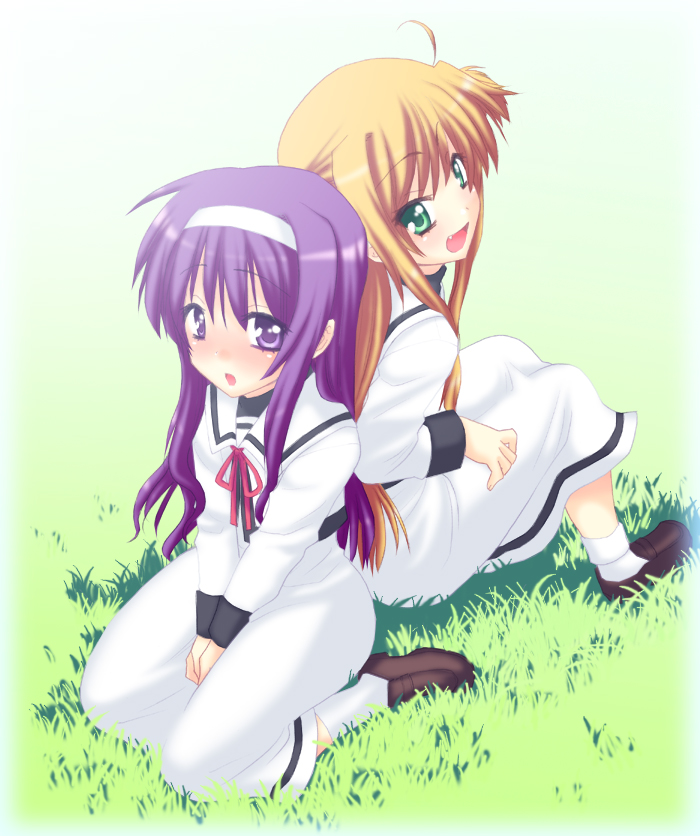 saki chisuzu, arisa bunnings, tsukimura suzuka, lyrical nanoha, mahou shoujo lyrical nanoha, 00s, 2girls, blonde hair, grass, green eyes, hairband, long hair, multiple girls, purple eyes, purple hair, school uniform, serafuku