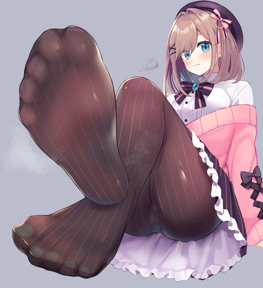 festa11307070, suzuhara lulu, nijisanji, 1girl, blue eyes, blush, breasts, brown hair, feet, hat, large breasts, long hair, looking at viewer, pantyhose, smile, soles, steam, toes, virtual youtuber