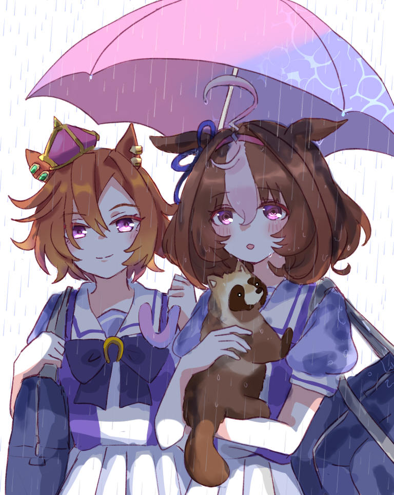 mokuroo, meisho doto (umamusume), t.m. opera o (umamusume), umamusume, commentary request, 2girls, ahoge, animal ears, blush, bow, brown hair, cowboy shot, crown, ear ribbon, looking at viewer, medium hair, mini crown, multicolored hair, multiple girls, orange hair, purple eyes, purple ribbon, purple shirt, rain, ribbon, sailor collar, school uniform, shirt, short hair, short sleeves, skirt, smile, streaked hair, tanuki, tracen school uniform, umbrella, white hair, white sailor collar, white skirt