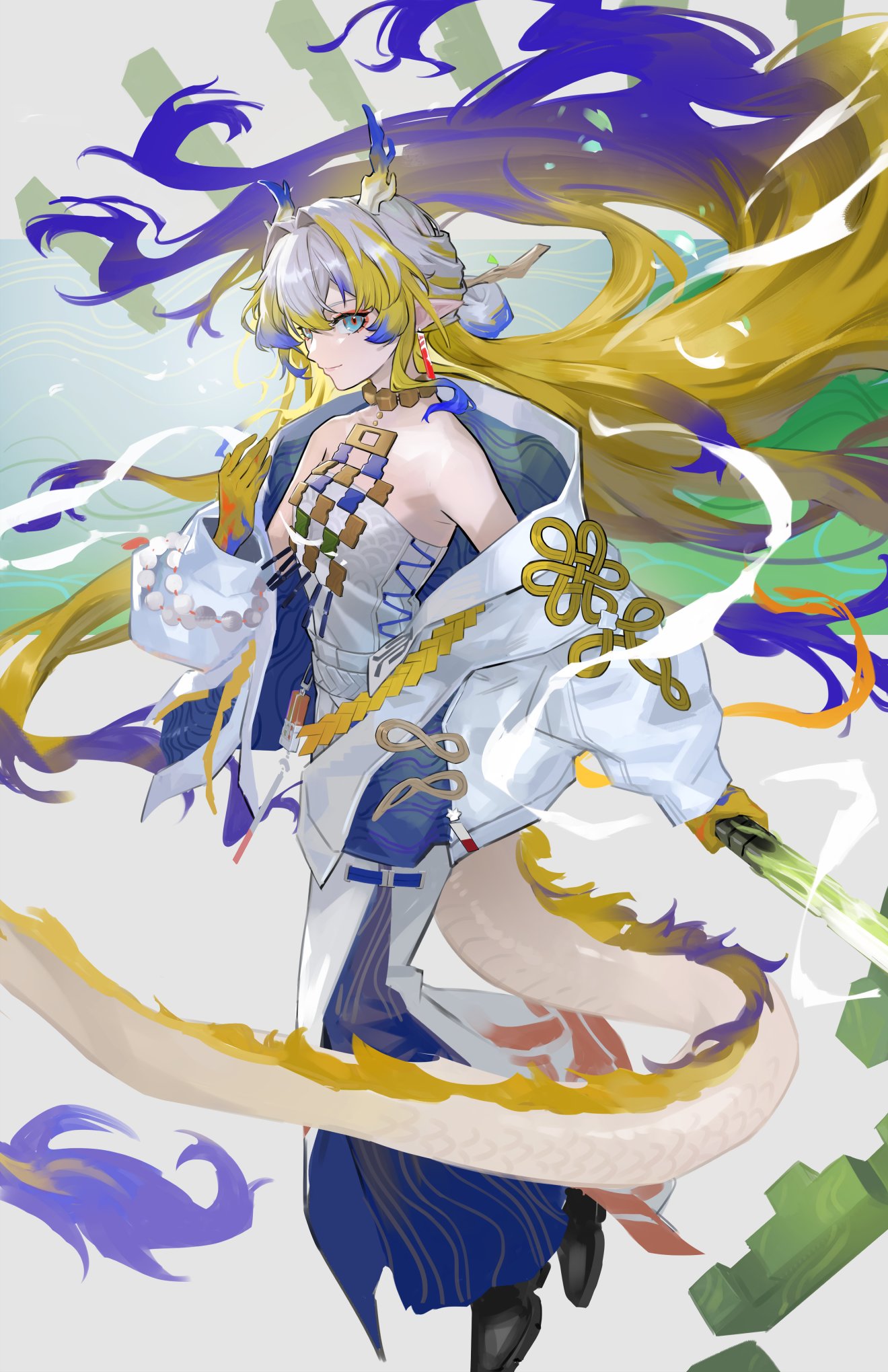 rukomata 99, shu (arknights), arknights, commentary, highres, 1girl, bare shoulders, black shoes, blonde hair, blue eyes, blue streaks, breasts, closed mouth, dragon girl, dragon horns, dragon tail, dress, eyeliner, floating hair, full body, hair between eyes, hand up, holding, horns, jacket, long hair, long sleeves, looking at viewer, makeup, multicolored hair, open clothes, open jacket, parted bangs, pointy ears, red eyeliner, shoes, small breasts, smile, solo, streaked hair, tail, very long hair, white background, white dress, white hair, white jacket