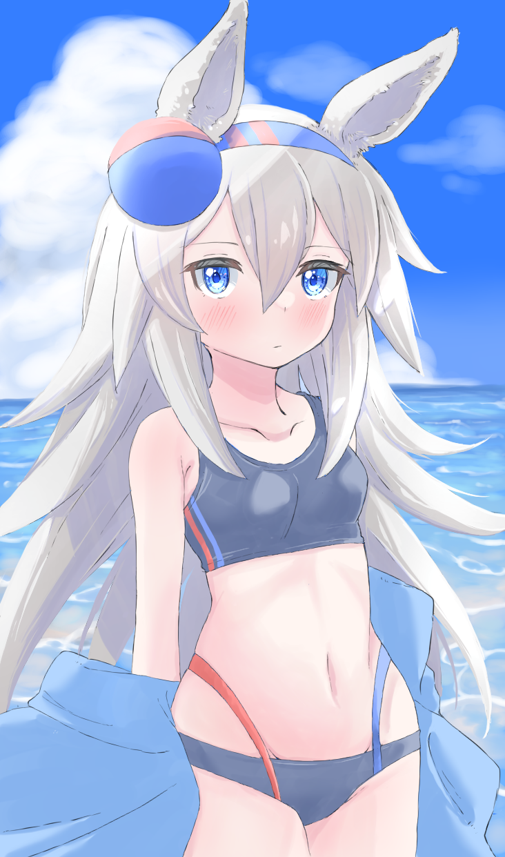 norippe (user zgsf8872), tamamo cross (umamusume), umamusume, commentary request, highres, 1girl, animal ears, bikini, black bikini, blue eyes, blue hairband, blue sky, breasts, cloud, collarbone, day, grey hair, hair between eyes, hairband, horizon, horse ears, long hair, navel, ocean, outdoors, sky, small breasts, solo, swimsuit, very long hair, water