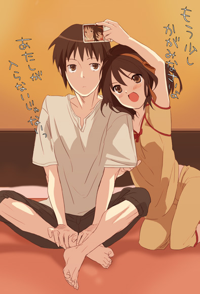 kyon, suzumiya haruhi, suzumiya haruhi no yuuutsu, translated, 00s, blush, camera, feet, pajamas