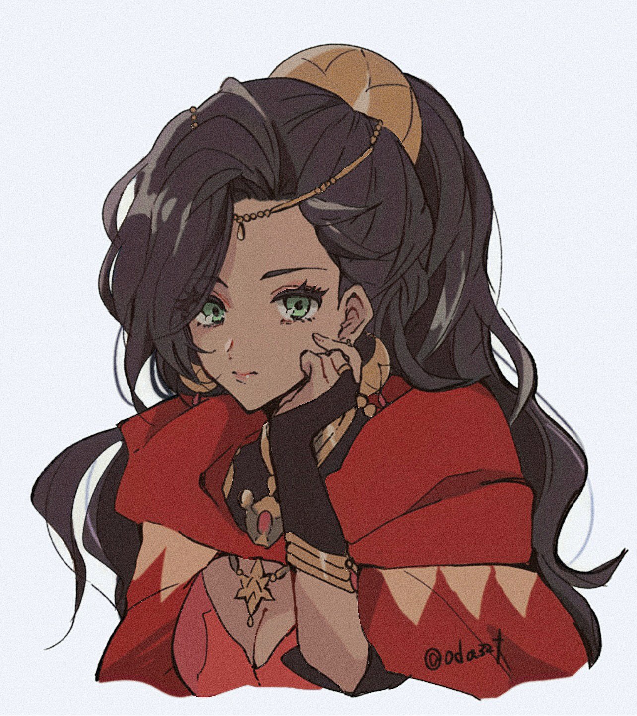oda32t, leda (fire emblem), fire emblem, fire emblem: fortune's weave, nintendo, highres, 1girl, black hair, breasts, bridal gauntlets, circlet, cleavage, cloak, closed mouth, dark-skinned female, dark skin, earrings, gold choker, gold earrings, green eyes, high ponytail, hood, hooded cloak, hoop earrings, jewelry, looking at viewer, medium breasts, ponytail, red cloak, simple background, smile, solo, upper body