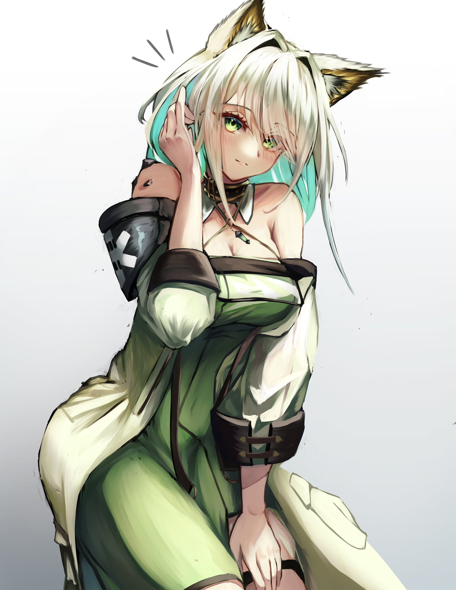 kurosabi neko, kal'tsit (arknights), arknights, commentary, highres, 1girl, animal ear fluff, animal ears, aqua hair, arm up, bare shoulders, blush, breasts, cleavage, closed mouth, colored inner hair, eyes visible through hair, gradient background, green eyes, grey background, hair flip, halterneck, hand in own hair, hand on own thigh, looking at viewer, material growth, medium breasts, medium hair, multicolored hair, notice lines, off shoulder, oripathy lesion (arknights), smile, solo, star of life, three-quarter sleeves, white background, white hair